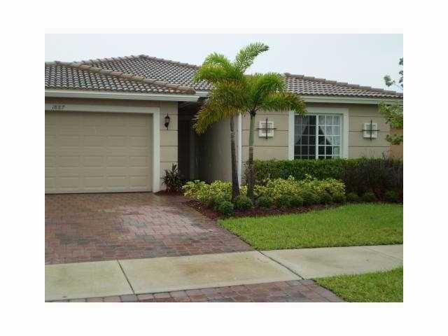 Homes for sale in Port St Lucie, FL | 1887 Sw Newport Isles Boulevard, Port St Lucie, FL 34953 | MLS# R11113725