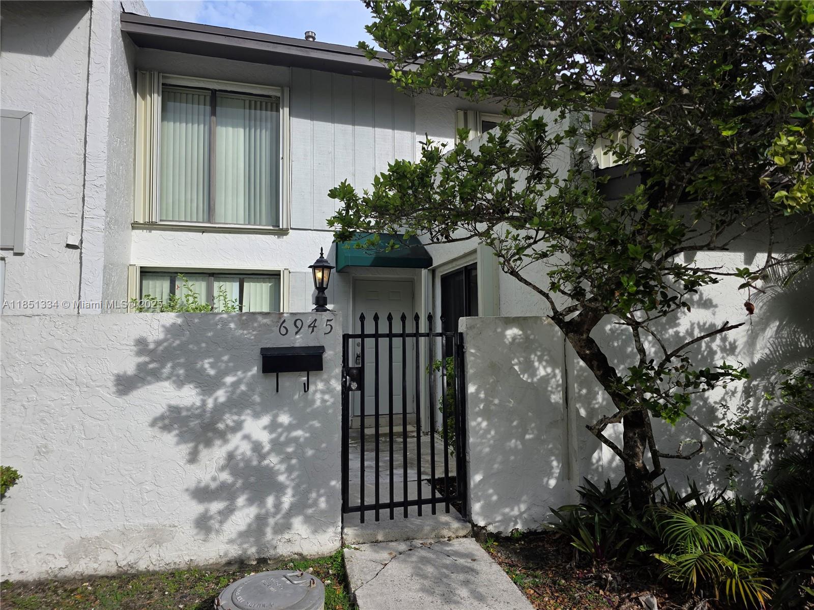 Property photo # 0