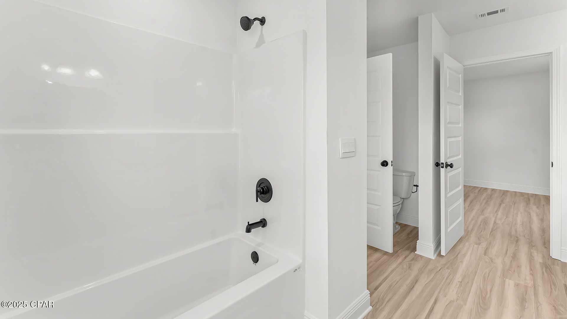 Vr Hhjy79ckscdmahadbemuiiklv5k4q8rligvpmqam