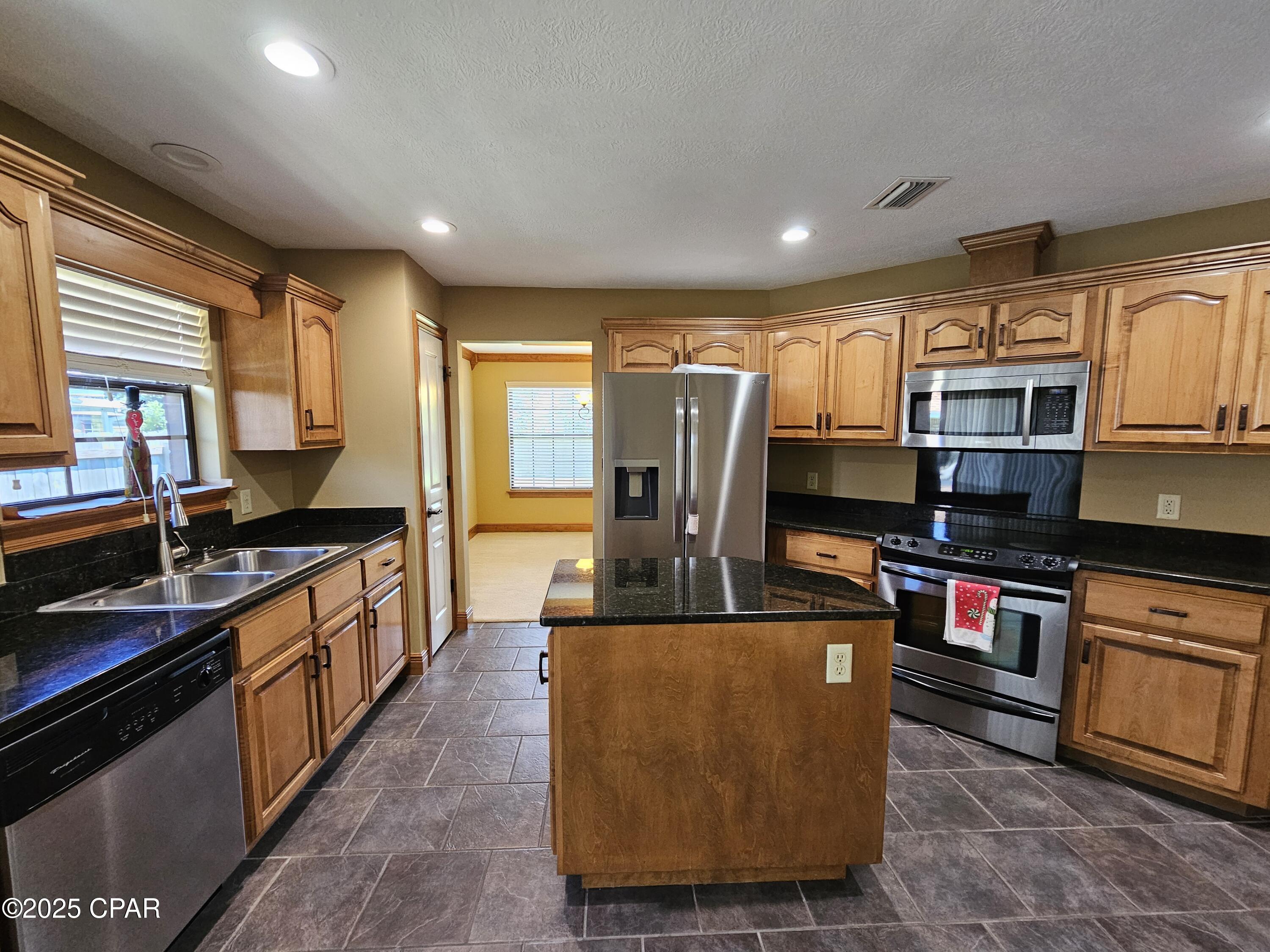 Axtkq_pxn7fazmnqlw01as2 Fsy3p_ma2gyl_hhhfmo