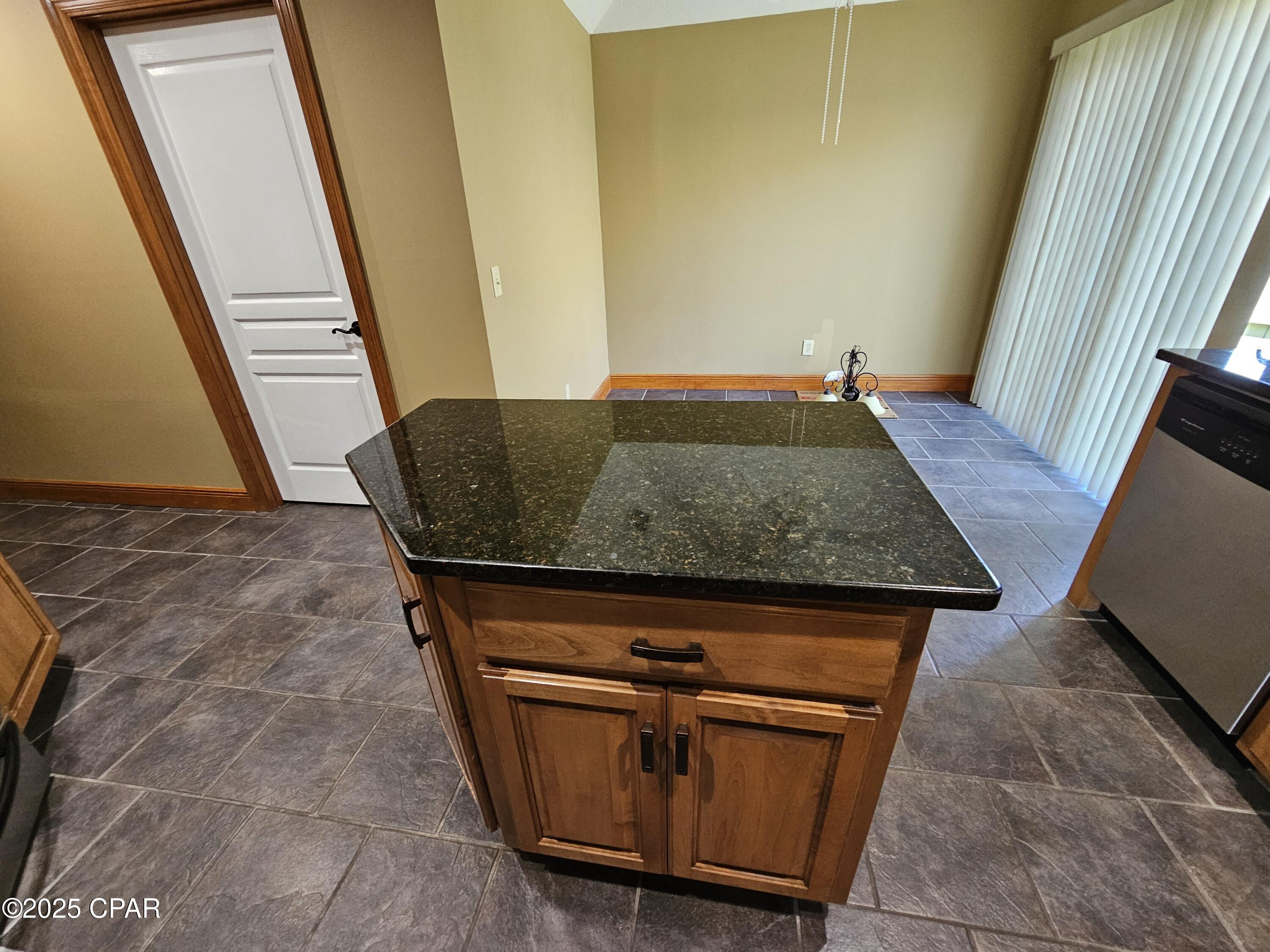 Iffdghsz5uhtls3qwn072735hnk5zpvi_2kozjqjrb0