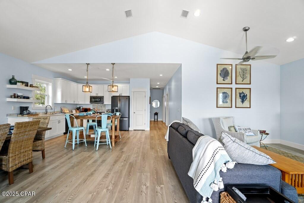 Image 7 For 135 Swirly Sun Drive