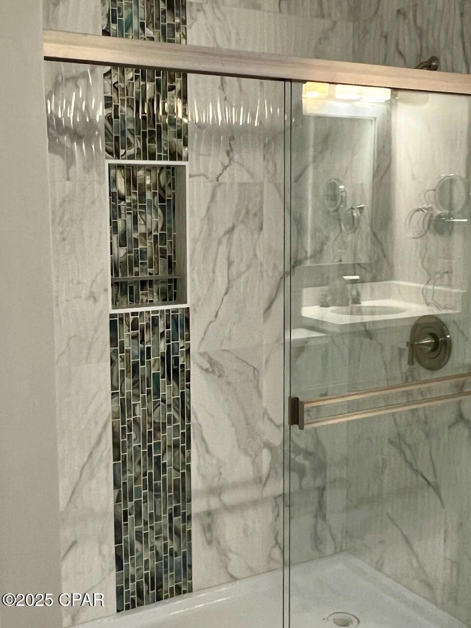 Kqwn_b Y0wfjj8_k0ldpbh1jg7udvia1b3yxlxcgz0w