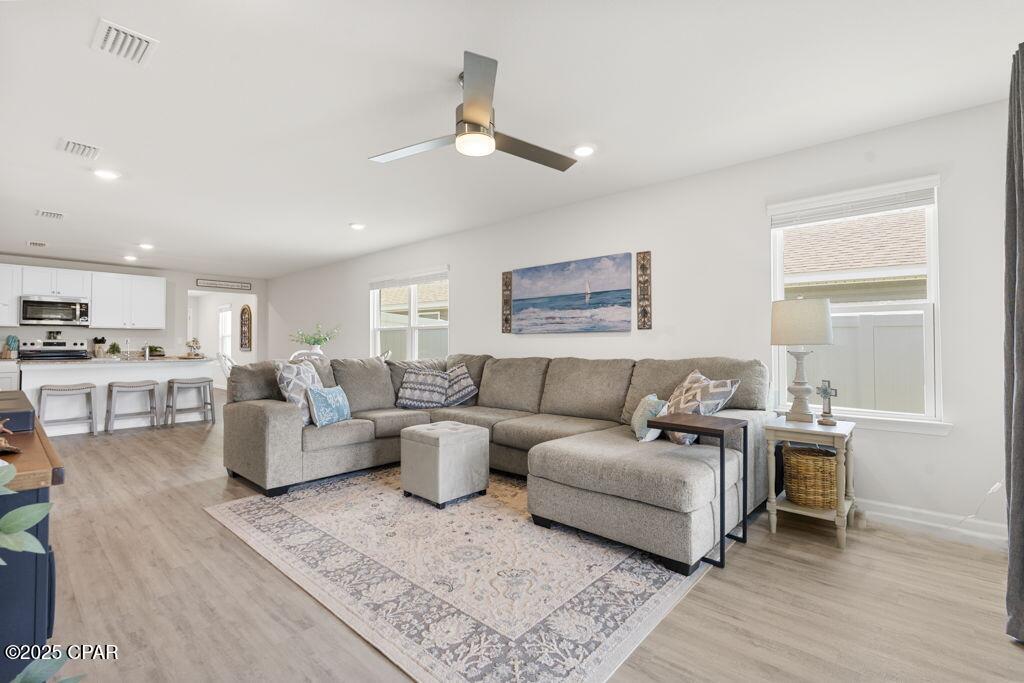 Dmfsjnkkqi3_01d7 O148tntnictsytdxzfkx3_webq