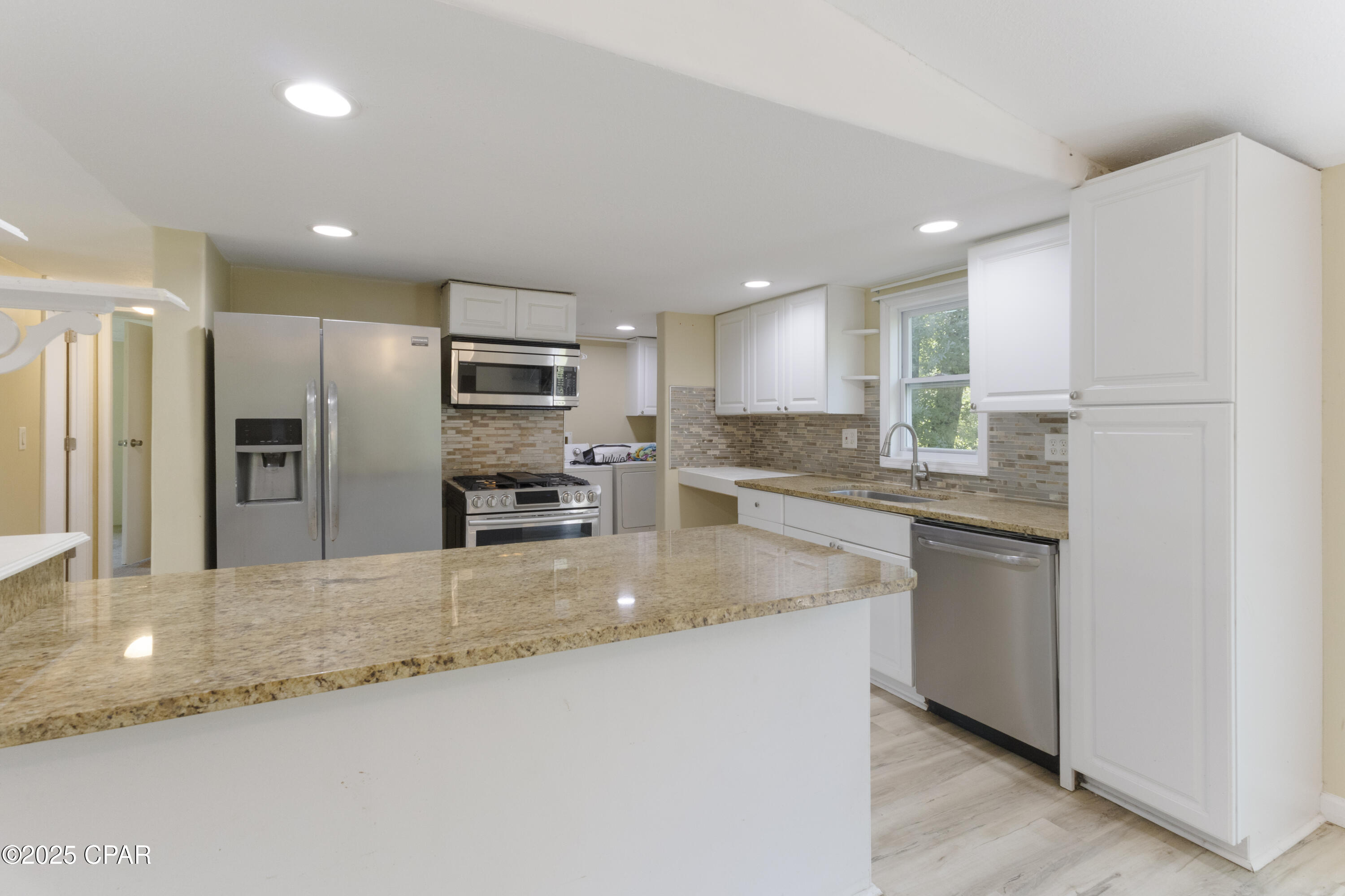 Jkuky6_eelbz5fo3wylzrqhikcagrqpxhvsaf1kb2z4