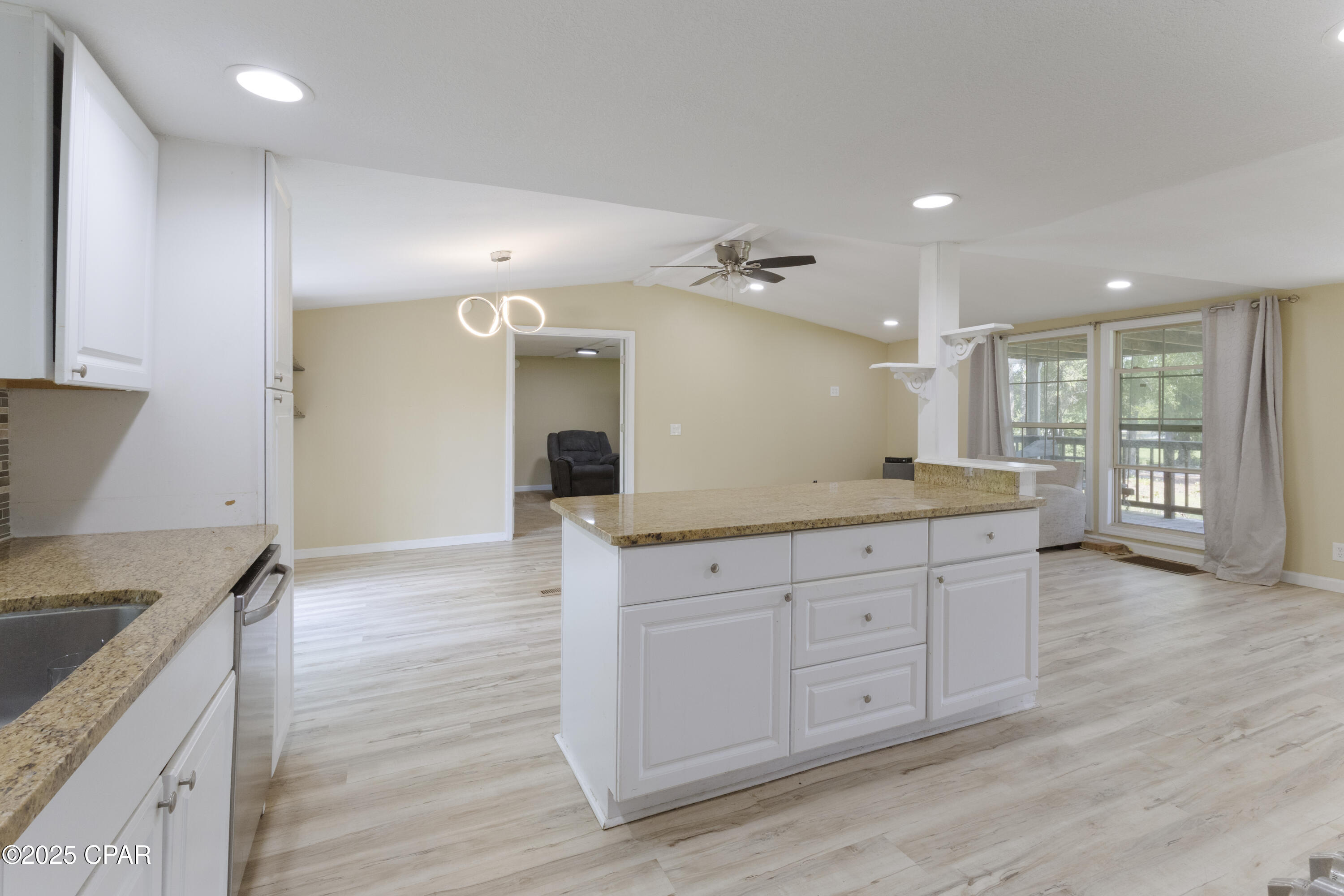 Avlfalk1_elu2ttsjq21slmcatg1n5avlnfjhbqgapy