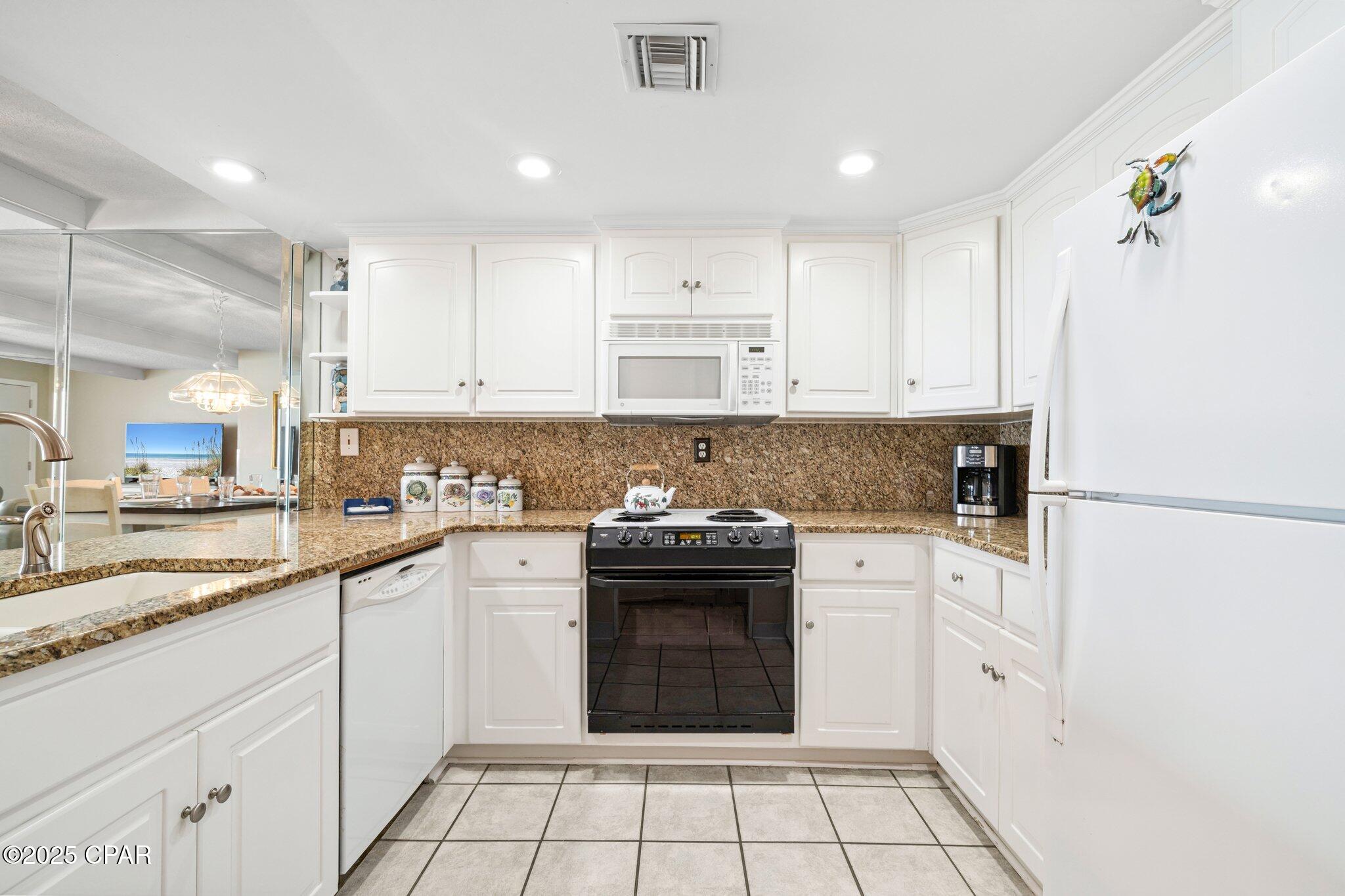 Image 19 For 22519 Front Beach Rd Road 144