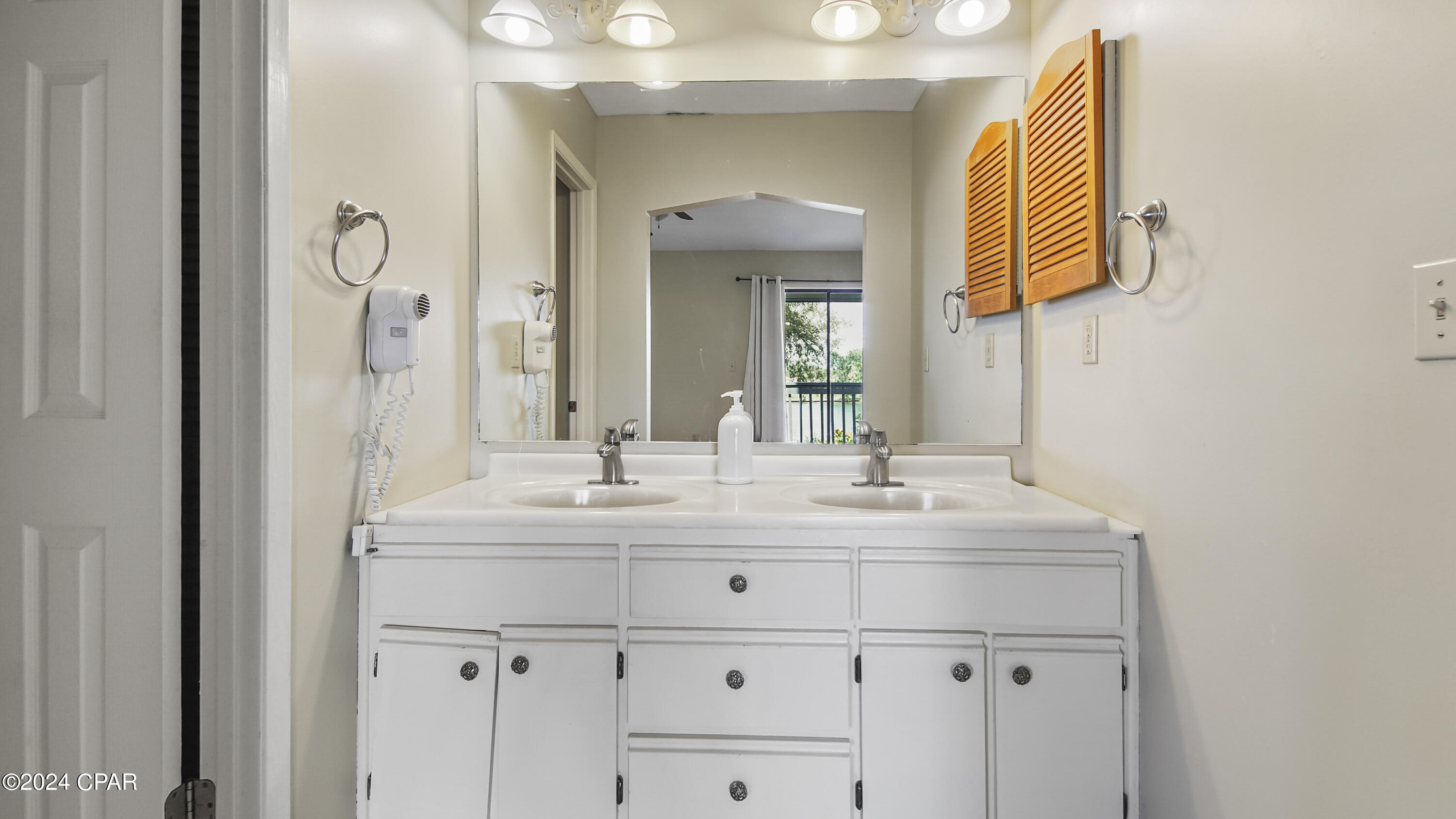 Image 30 For 7120 Singleton Circle A