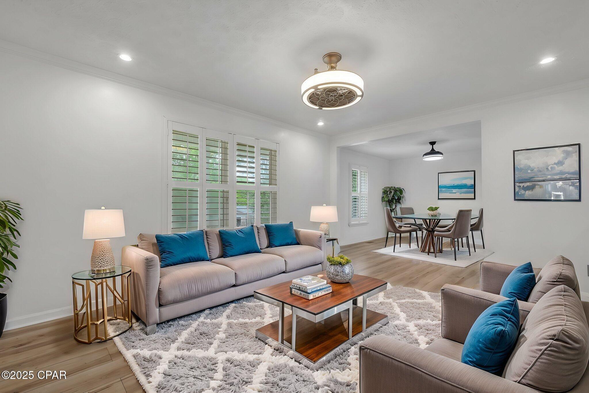 Listing photo id 20 for 2501 Debden Court