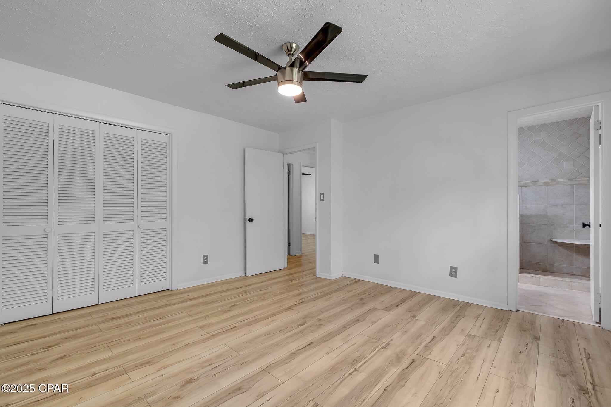 Tvzeh5sa R799s Axzkmxeomfl314n5xv_noon Tv2y