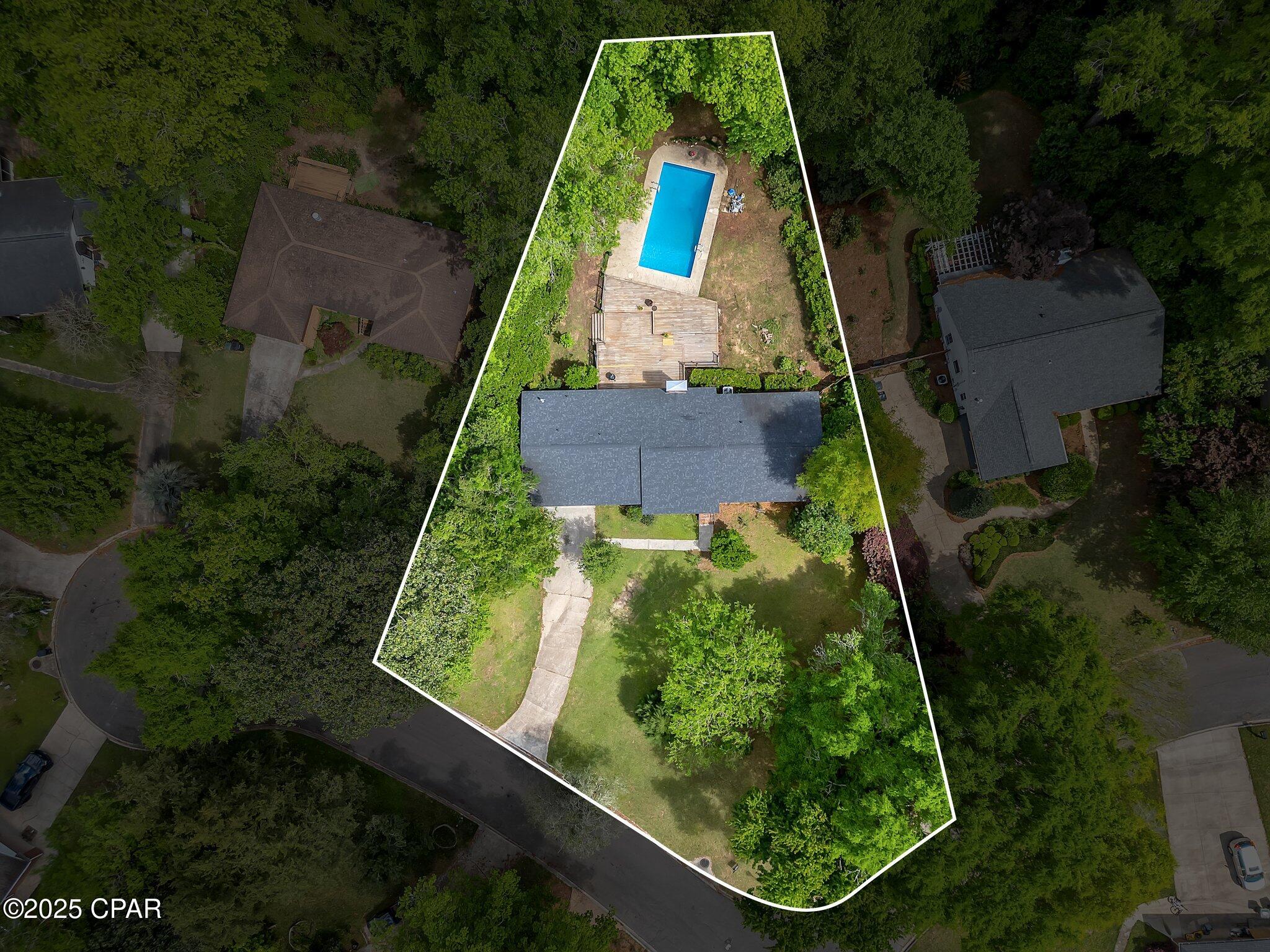 Listing photo id 6 for 2501 Debden Court