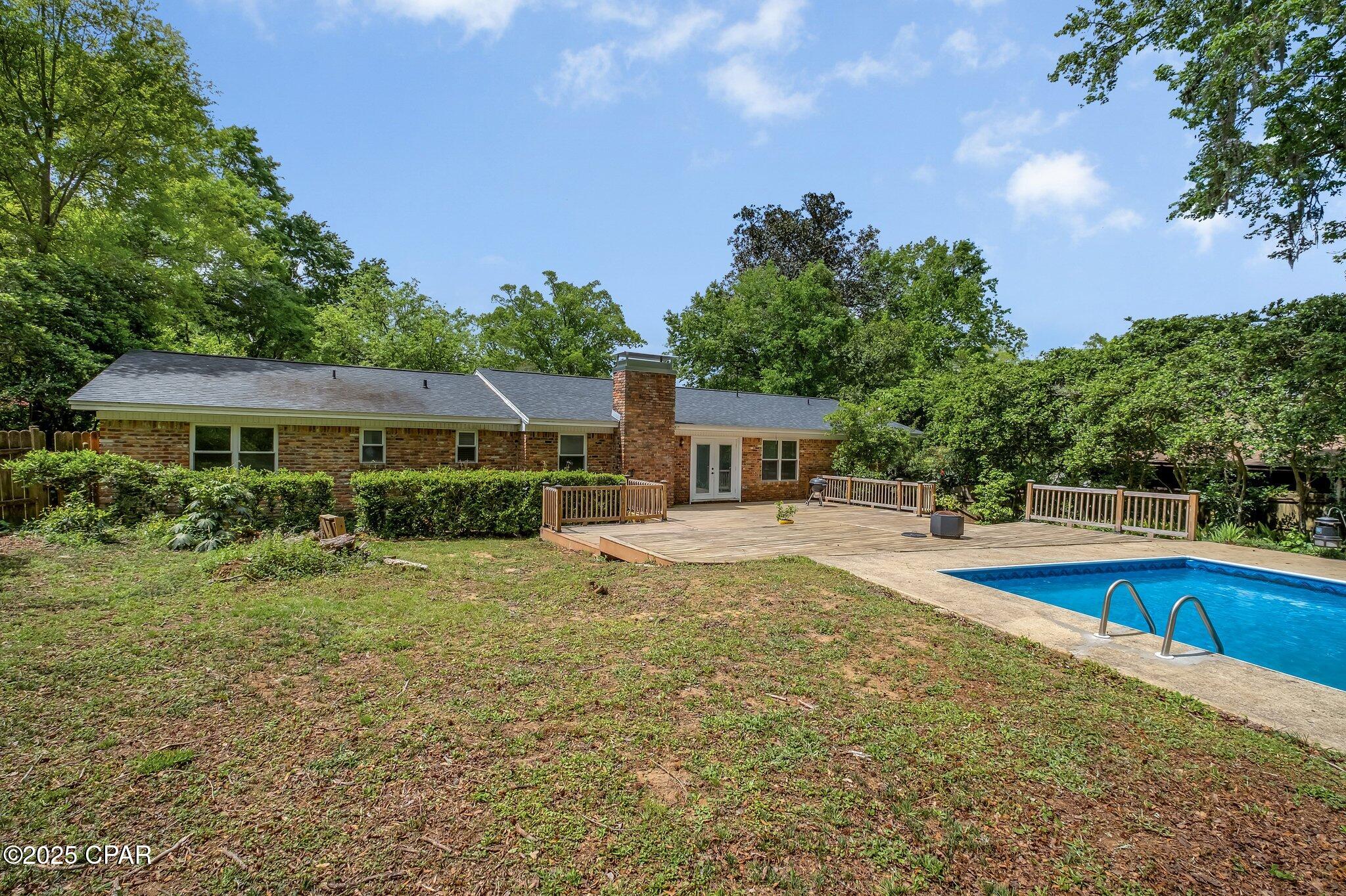 Listing photo id 62 for 2501 Debden Court