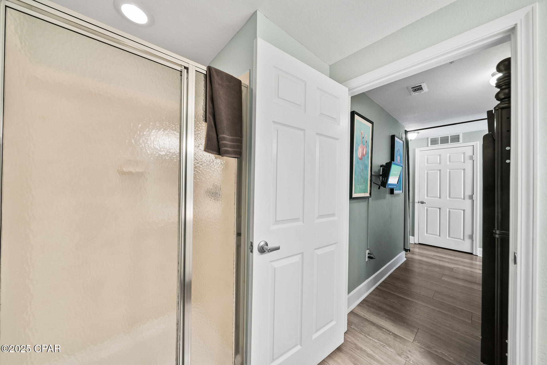 Op2dvv8itev7mhrkkz20bnc7rf Q6m_lmymzznmodxm