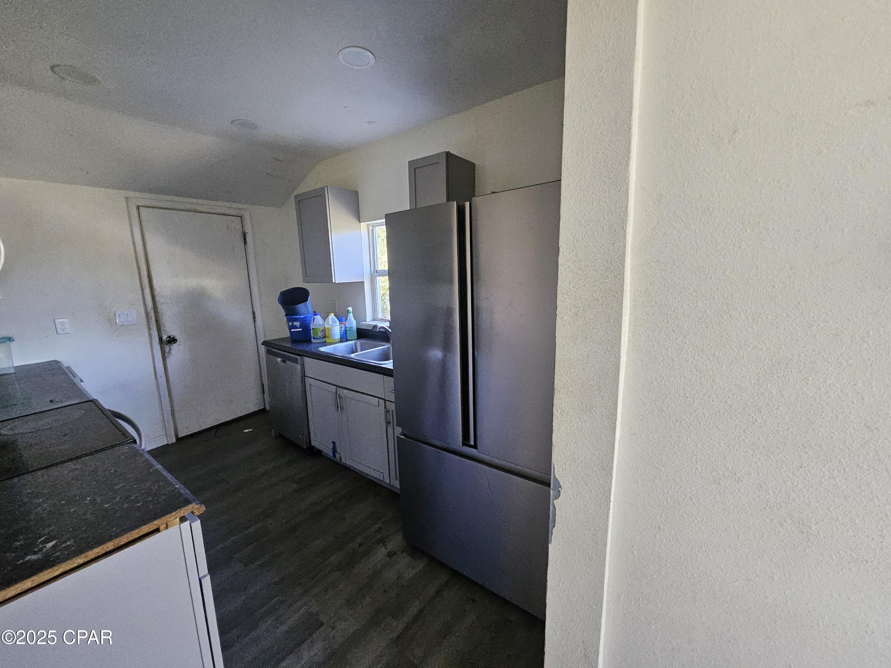 Image 10 For 5205 11 Street