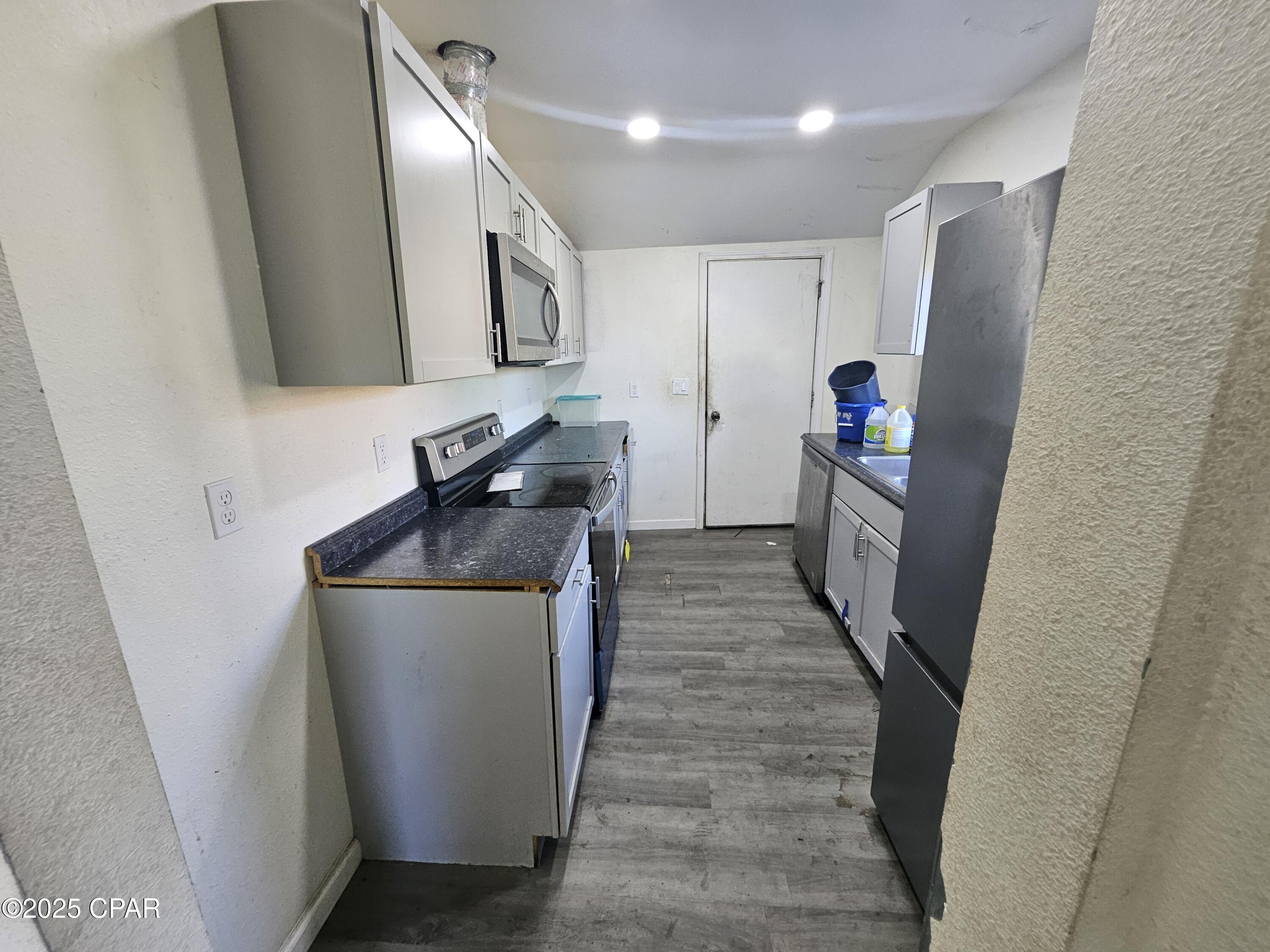 Image 11 For 5205 11 Street