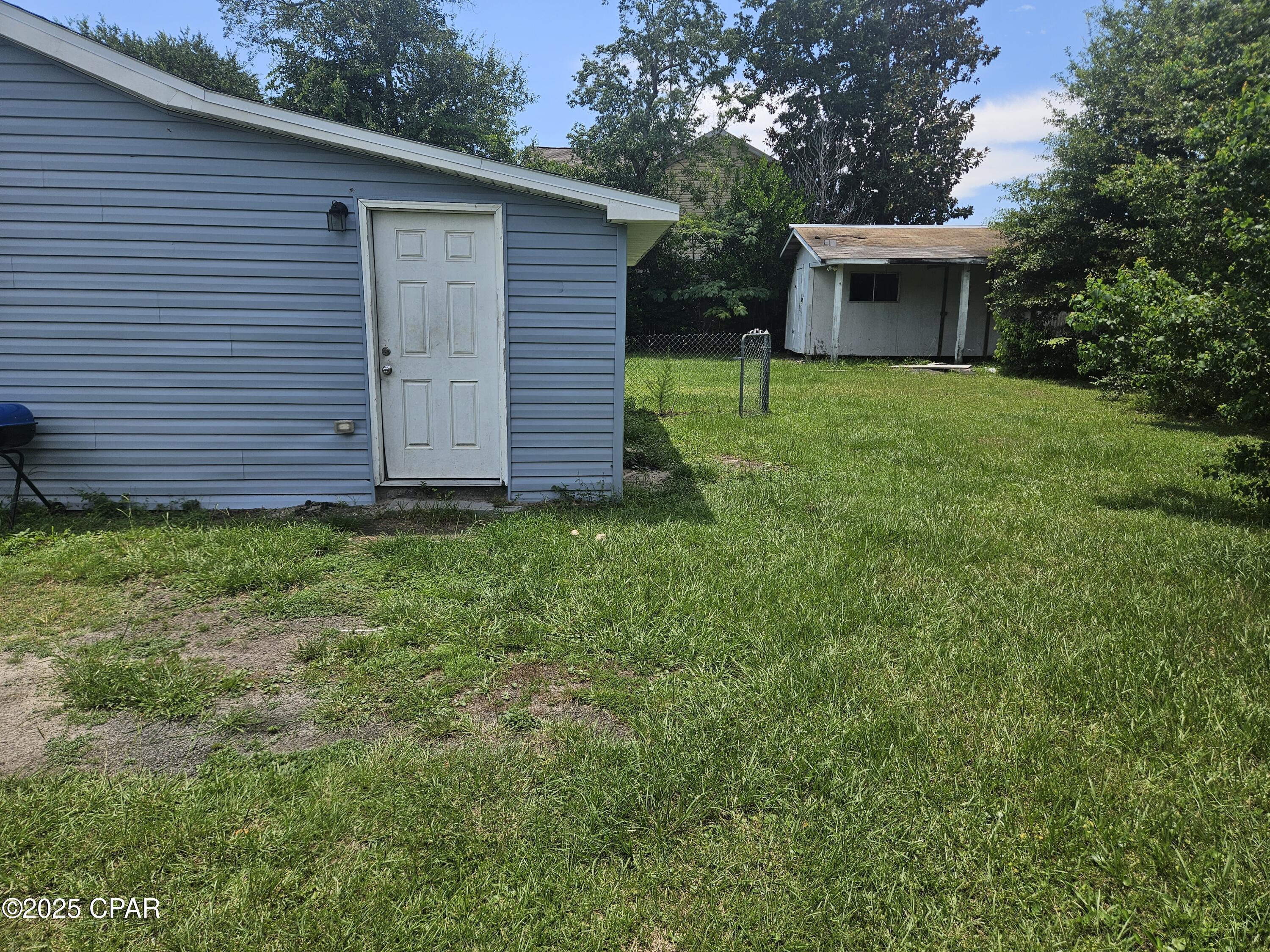 Image 2 For 5205 11 Street