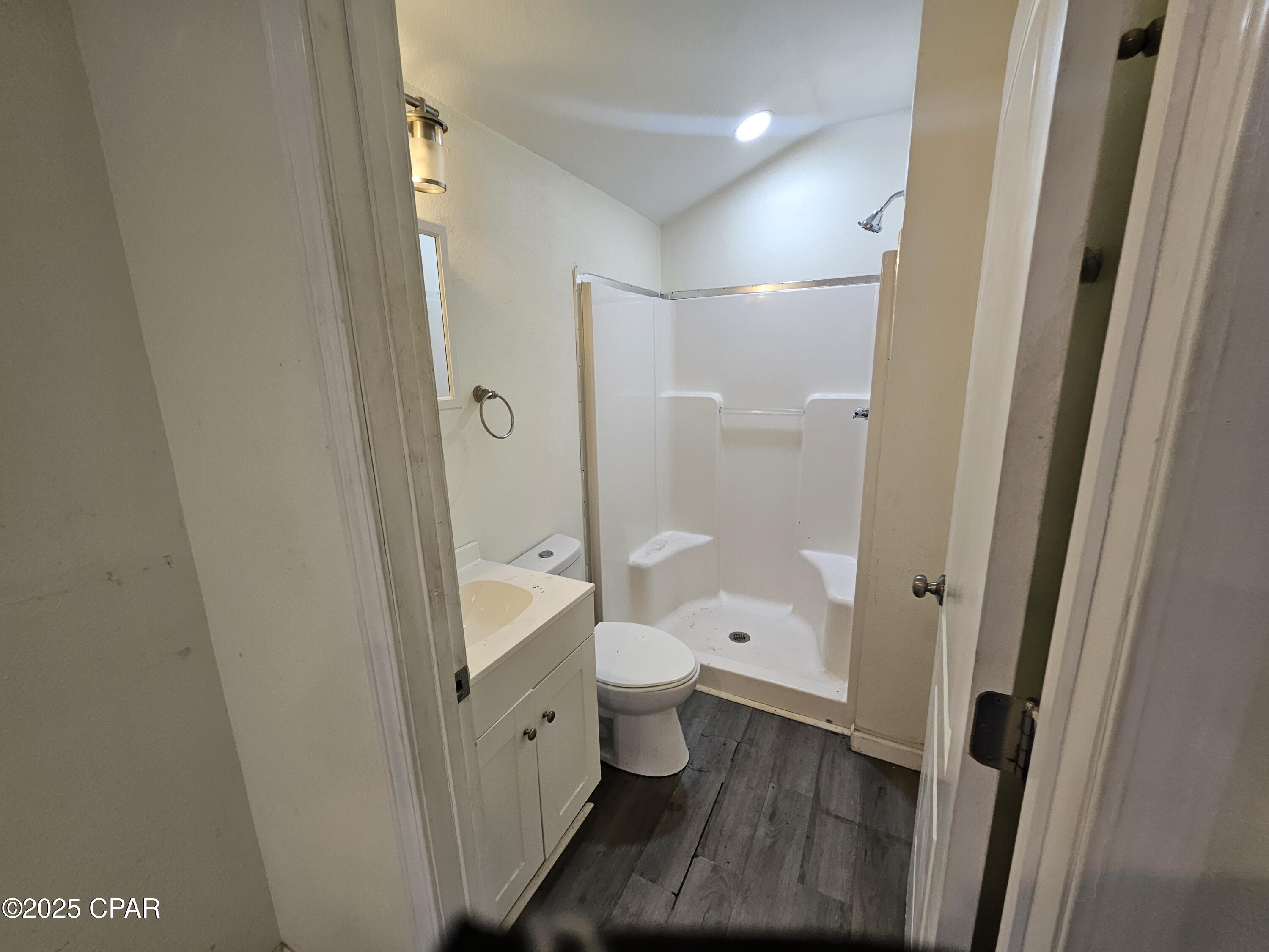 Image 7 For 5205 11 Street