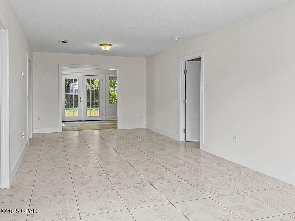 Tfopciidrvdtr0h7ggiz66rfie9bldq1bvlest8nur0