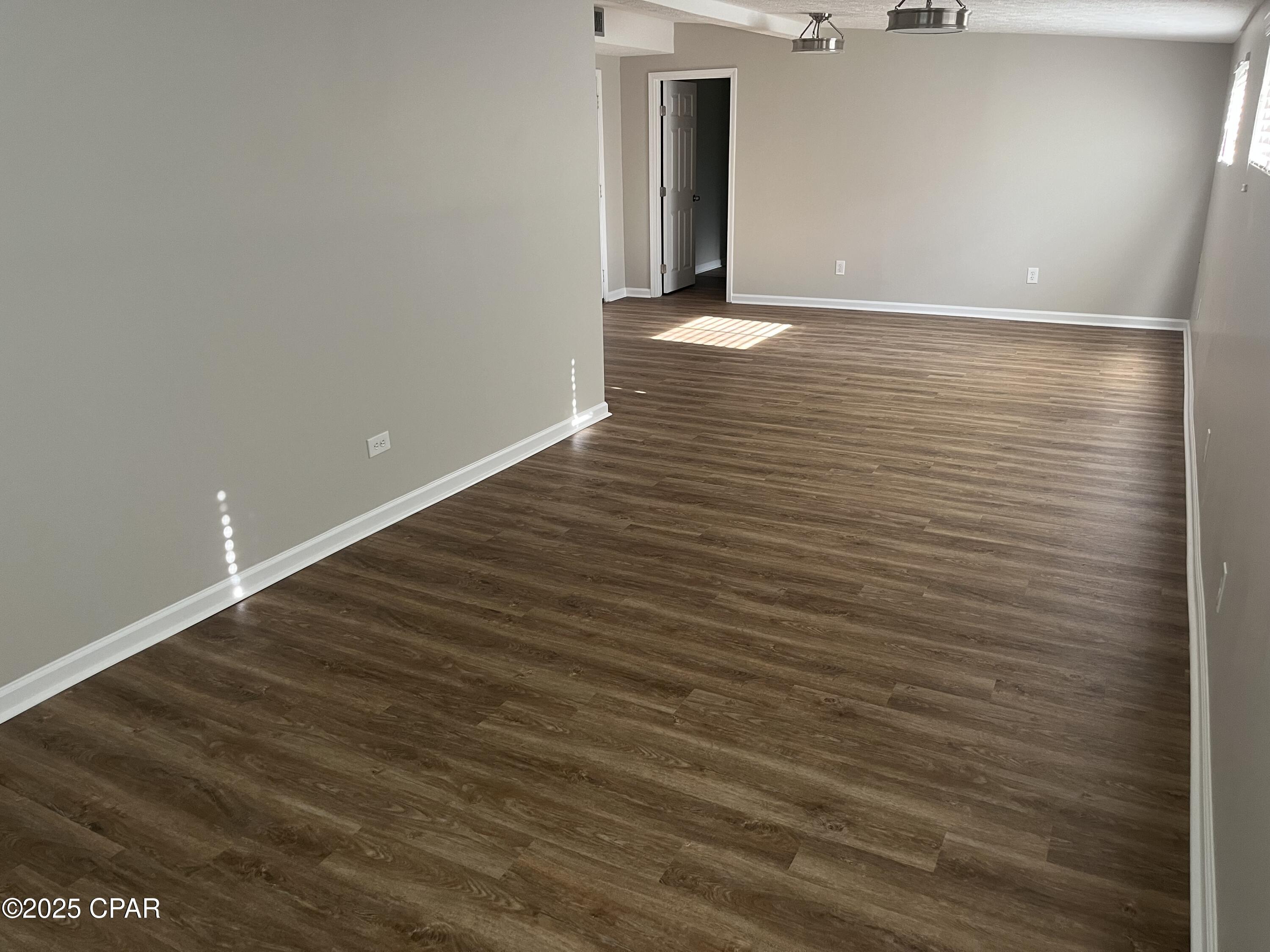 Homtzgcjwzutrbqkthiucuhyf3kzewl4wowh8sxxerc