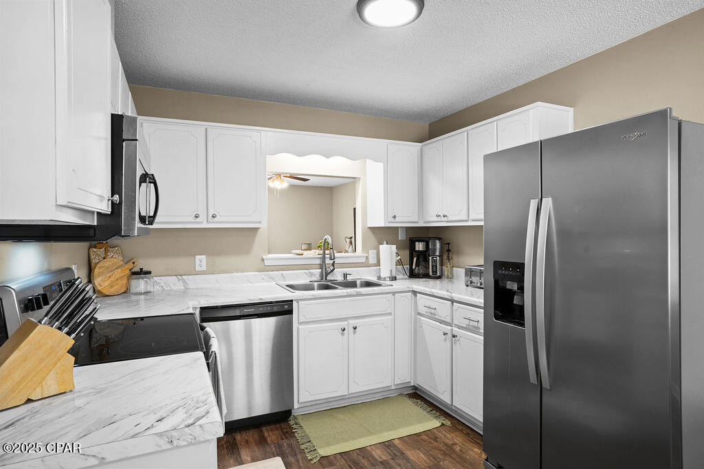 U 6mt0qll 3czcvhi839vj4muelq1a5c5j0ifp3dy1m