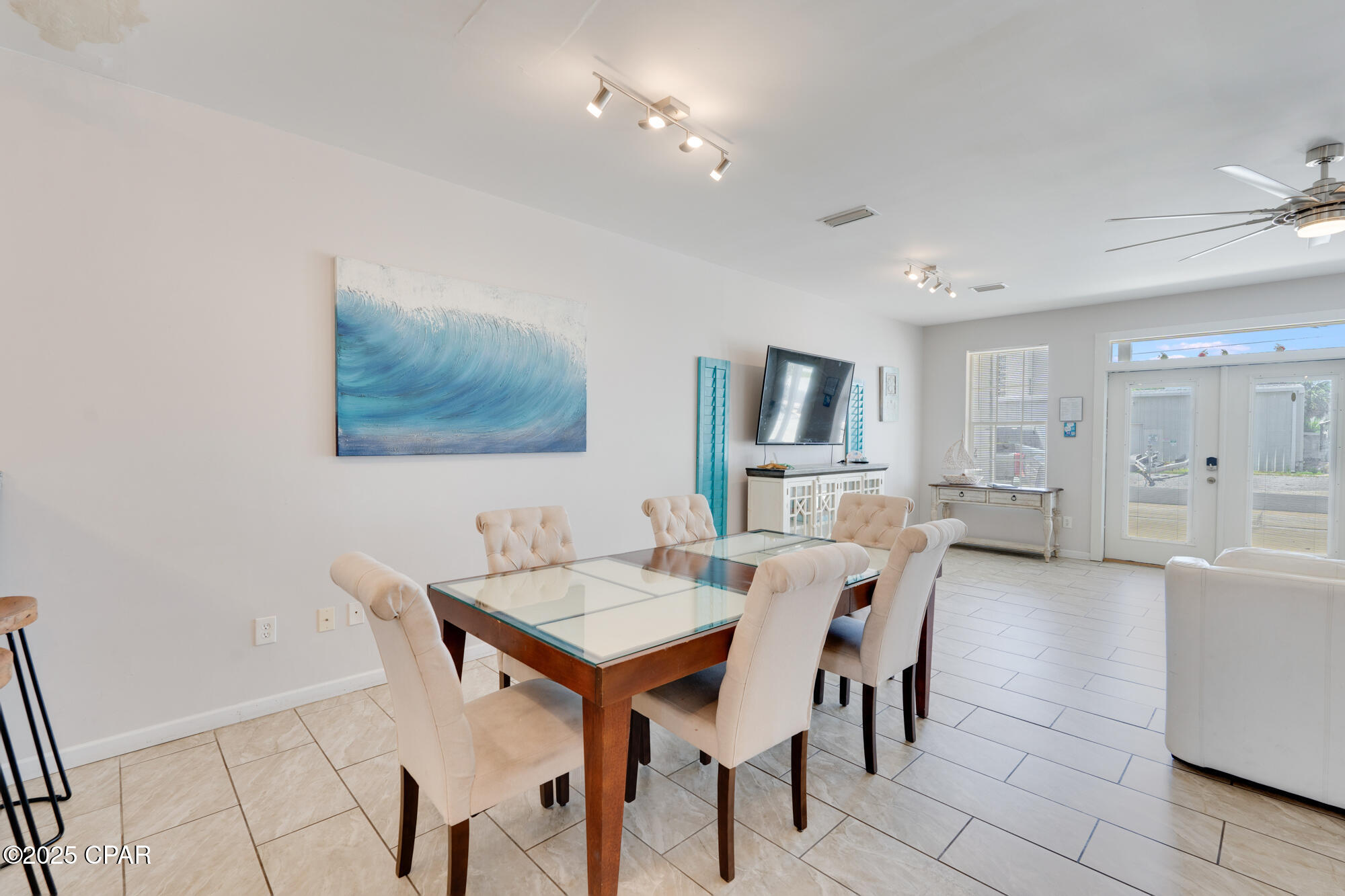 Image 20 For 5910 Beach Drive