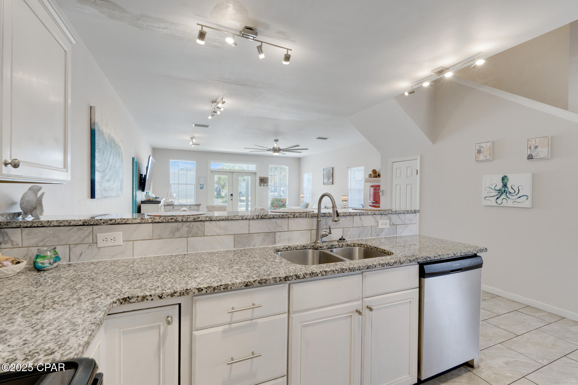 Image 23 For 5910 Beach Drive