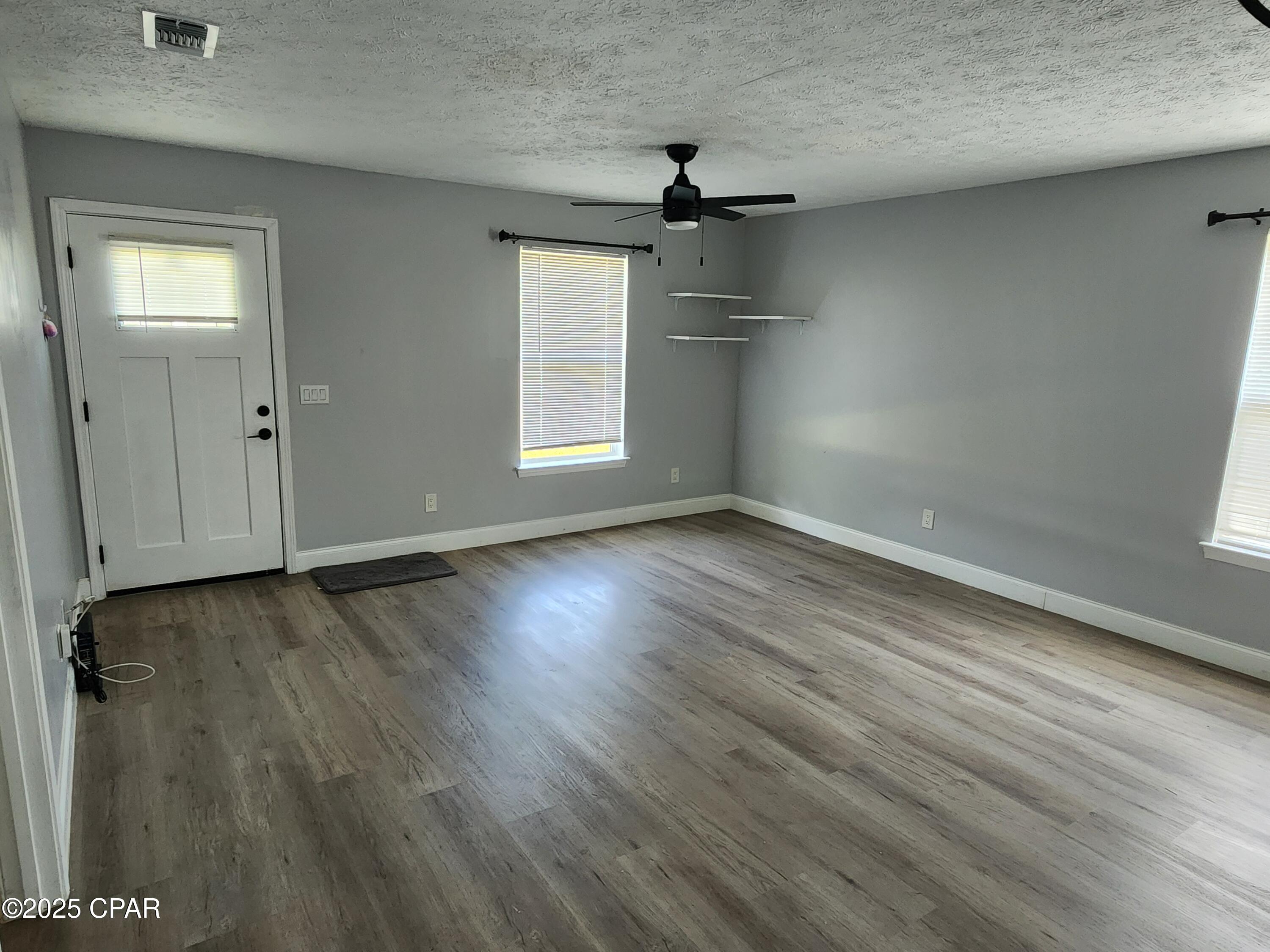 Image 2 For 1040 Katherine Avenue