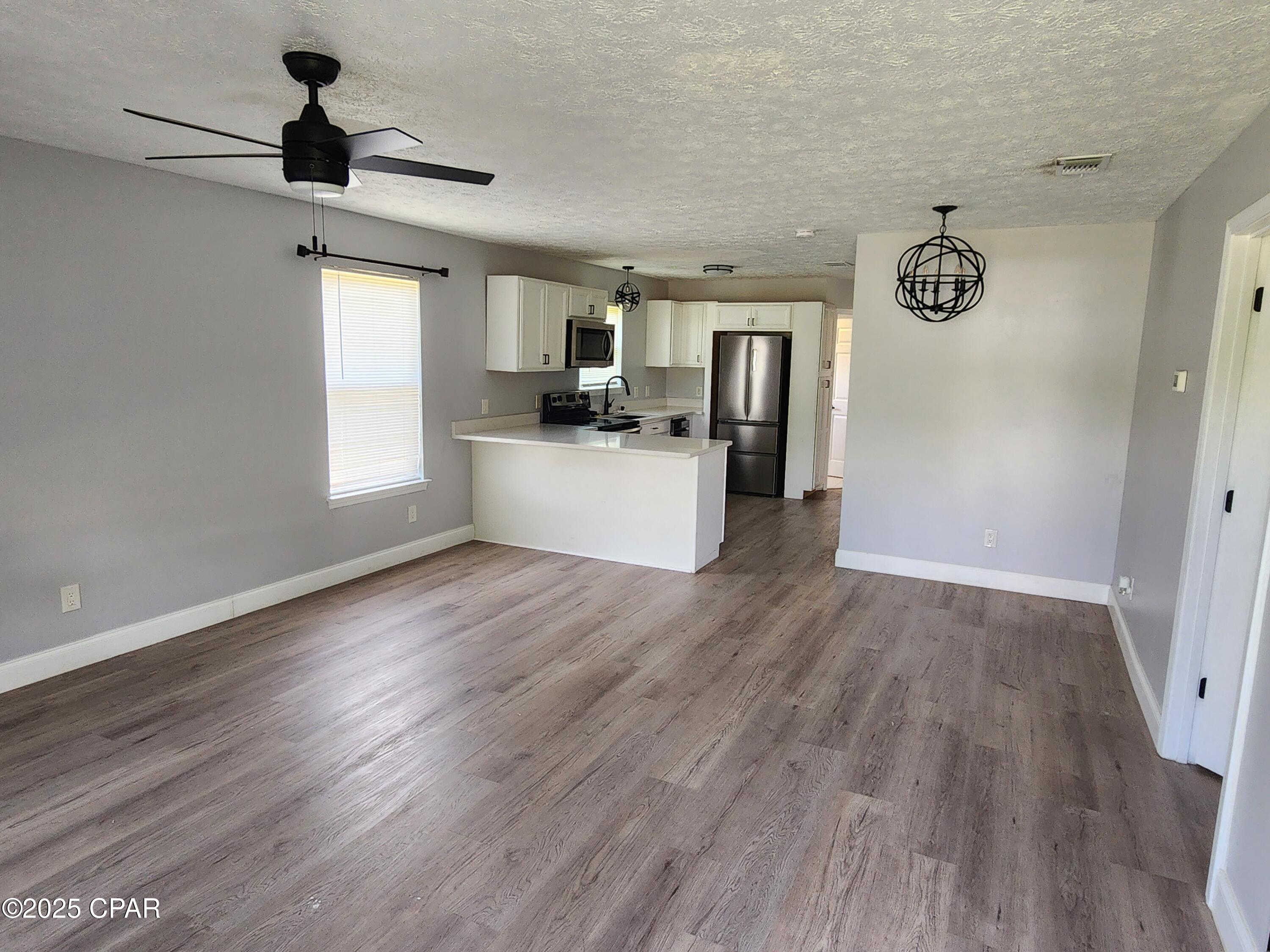 Image 6 For 1040 Katherine Avenue