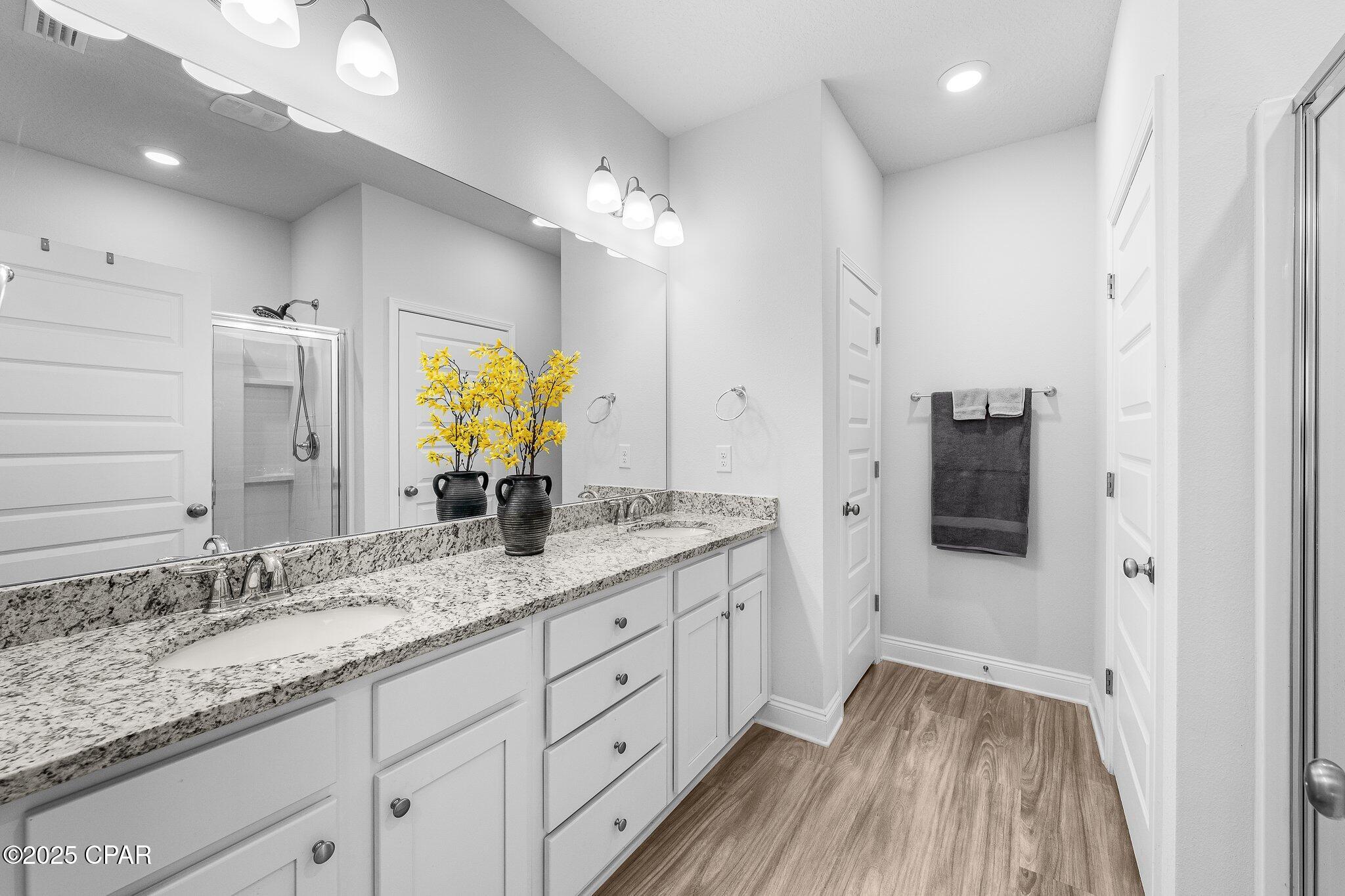 Jdkvgkdllc6gisajtratzu8nmjw0a8e Rrusywjzny4