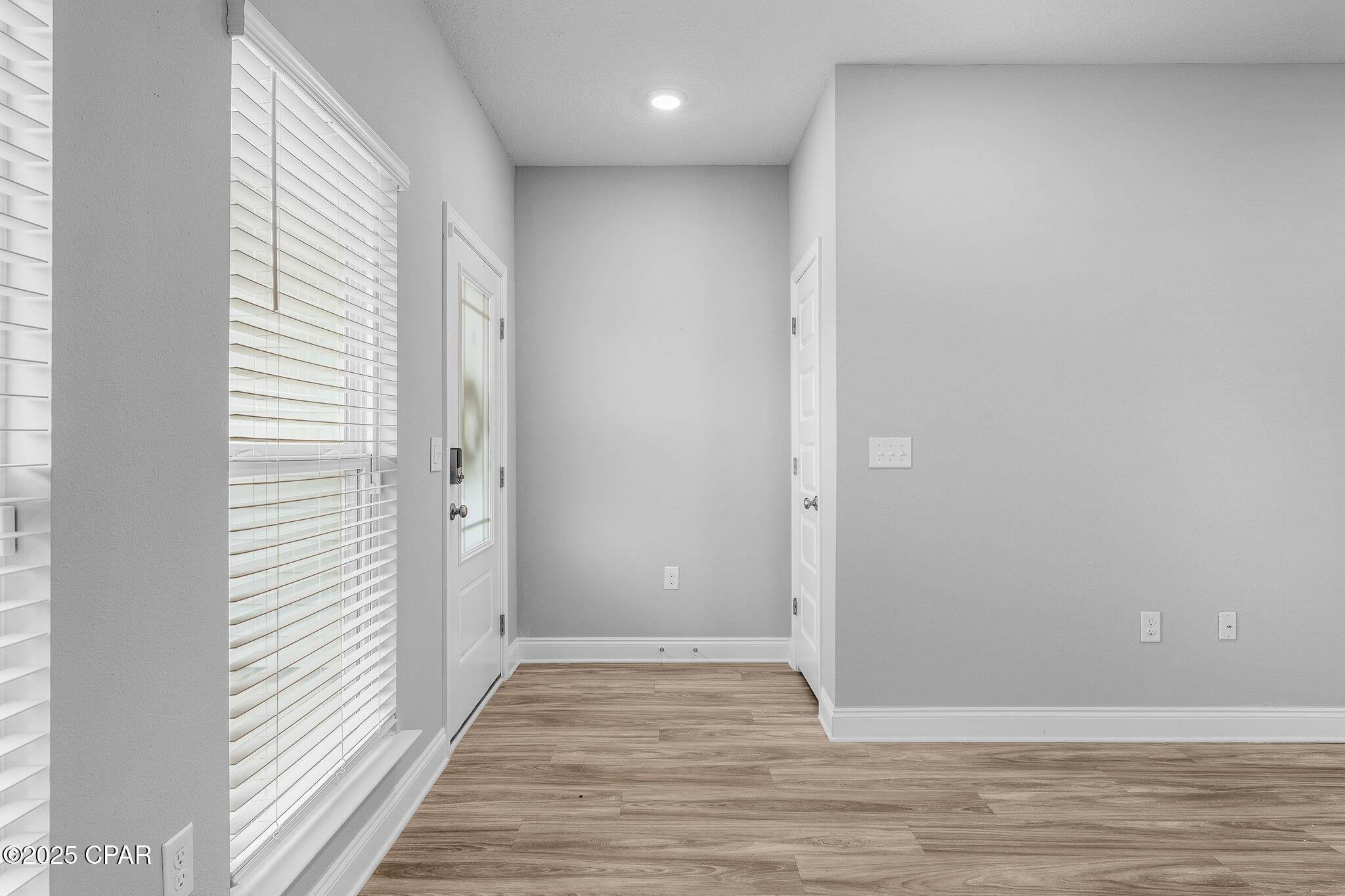 Image 5 For 513 Cove Villa Street