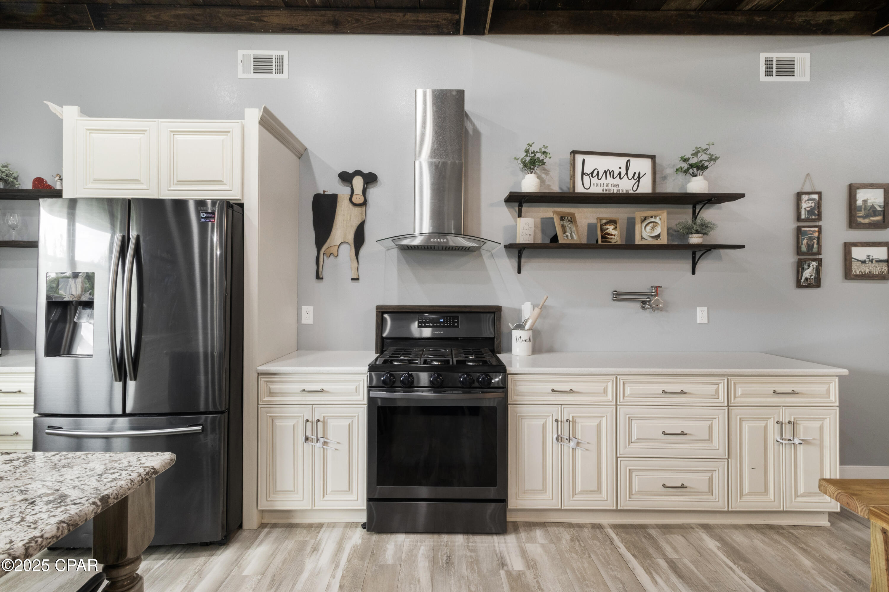 Djlmqgqodiyefba7zkxd_0llt9pj_dlztd49eve8jl4