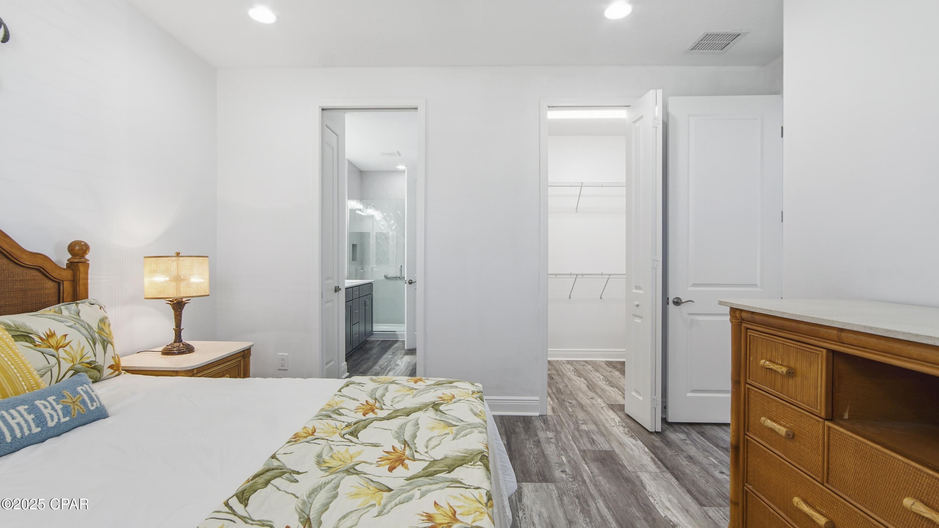 Image 15 For 8613 Shell Sink Drive