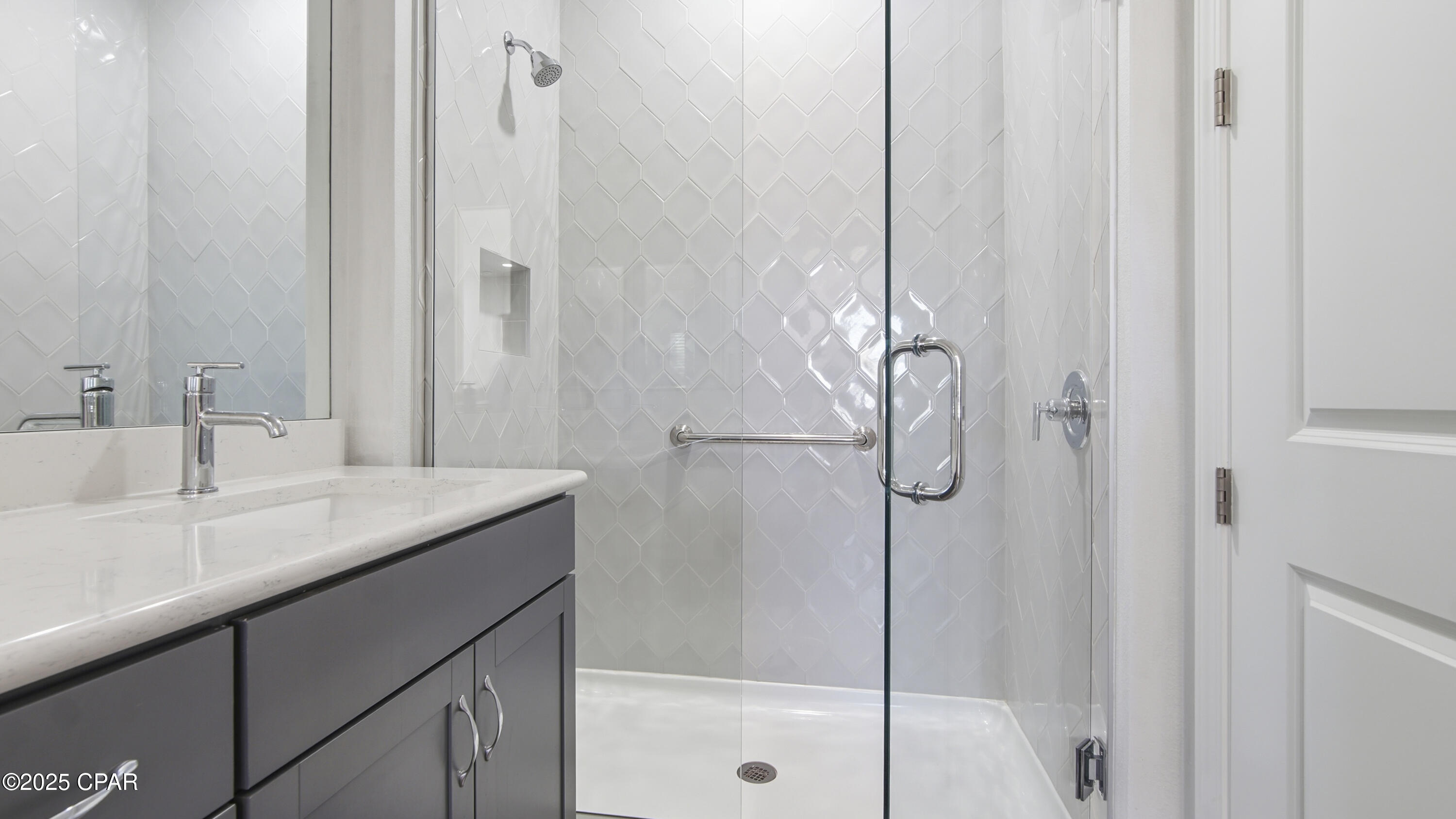 Image 19 For 8613 Shell Sink Drive