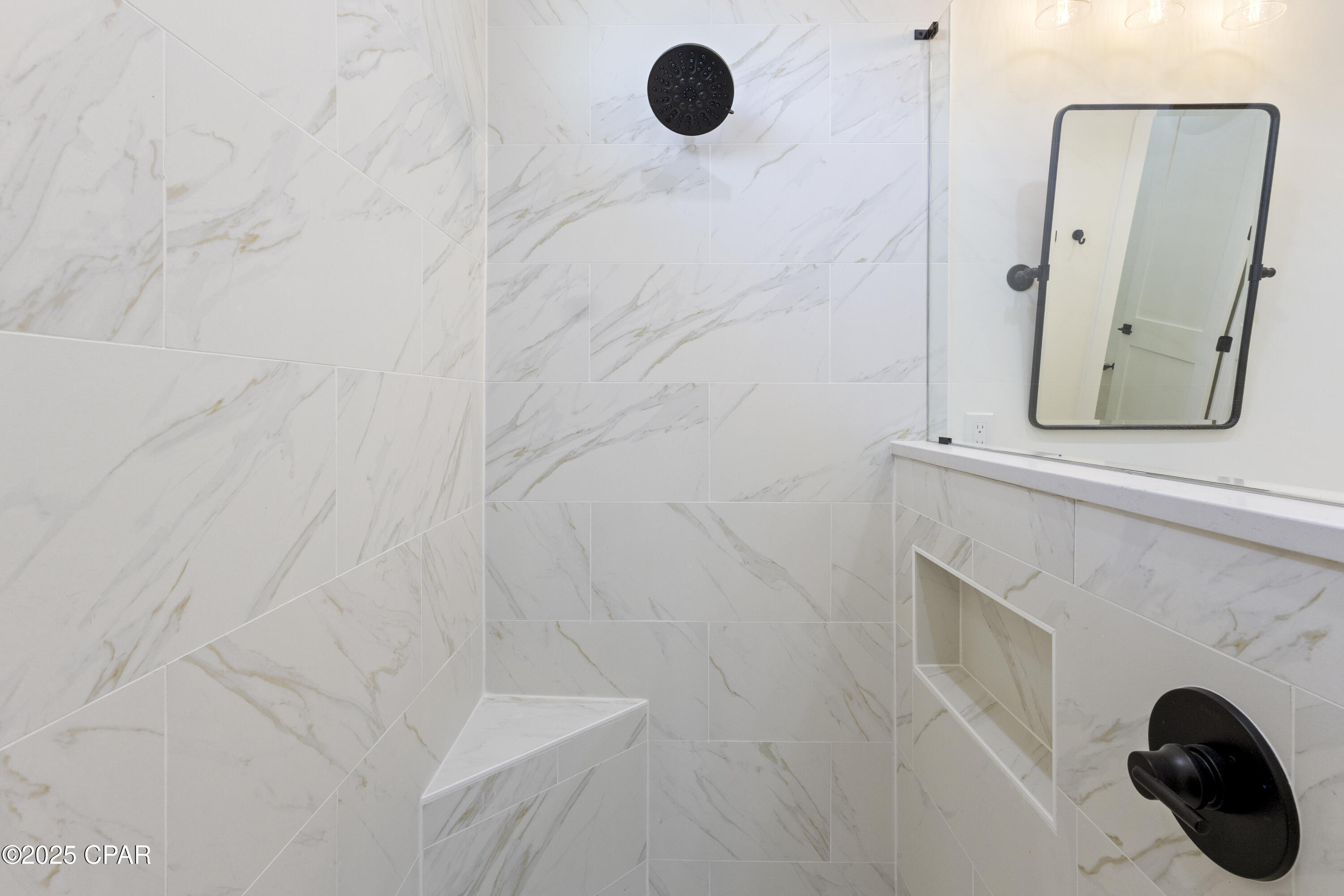 Mqnqpid Uyb1l Pkn4msxm4lajn_ib9_nzsctza8kus