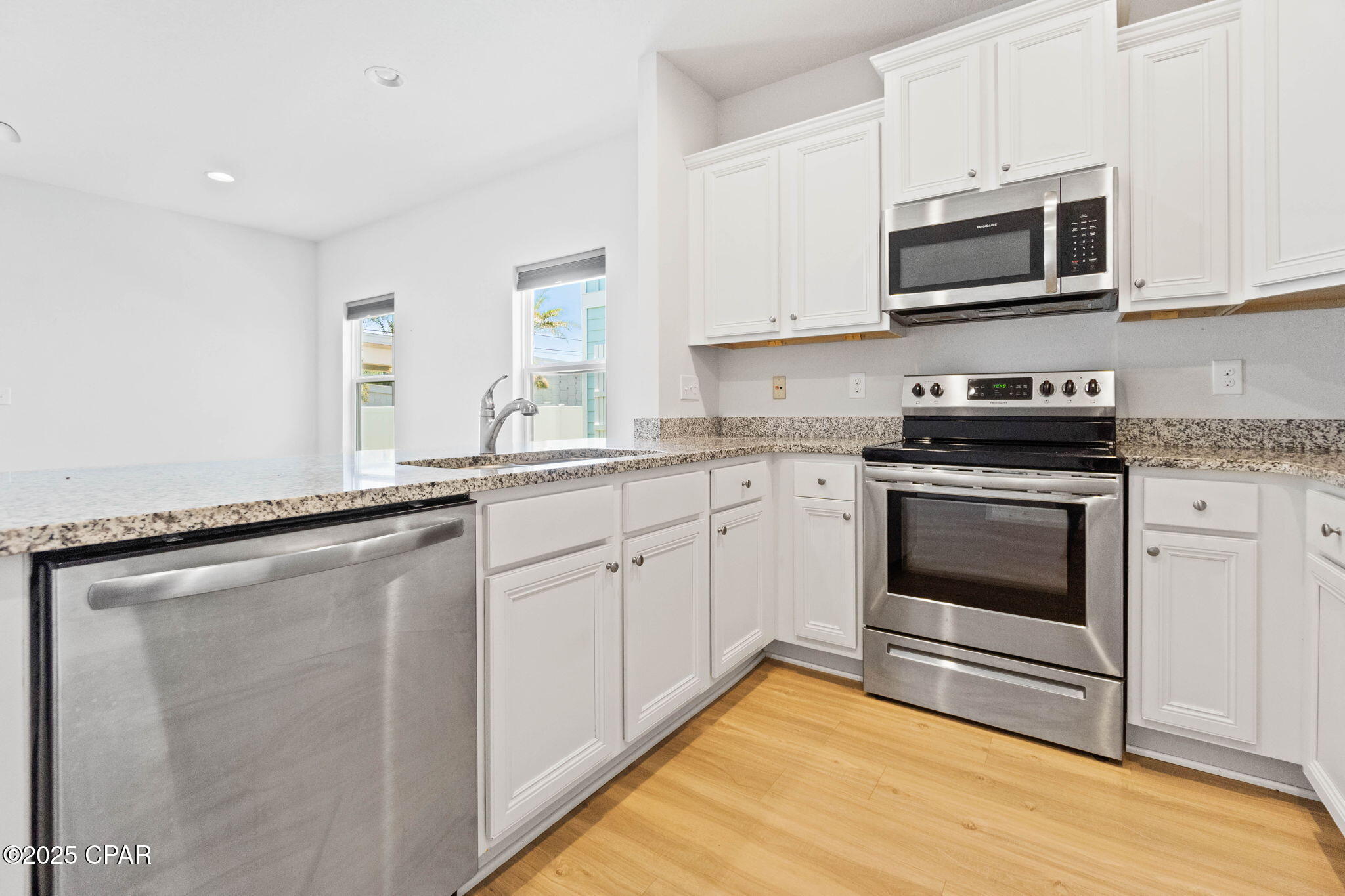 2b8hjvy Dbg669okg3edjy4 Mnwhyn E8qhhzpcf51k