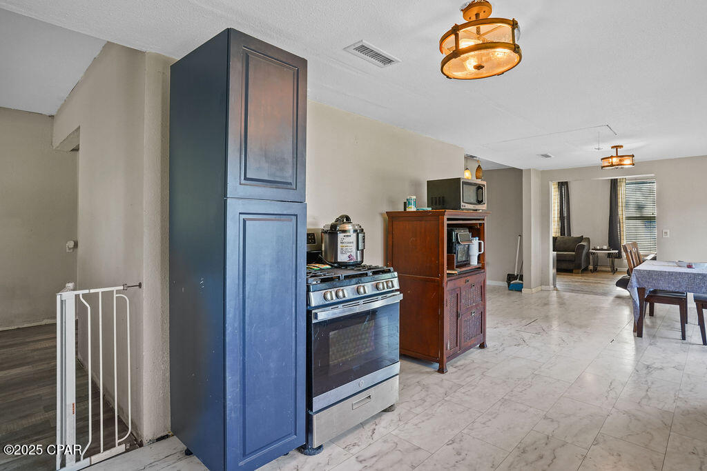 Rjqqjtjnryexgria8vzqn4vspyfoc901iyk_nmhgr0m