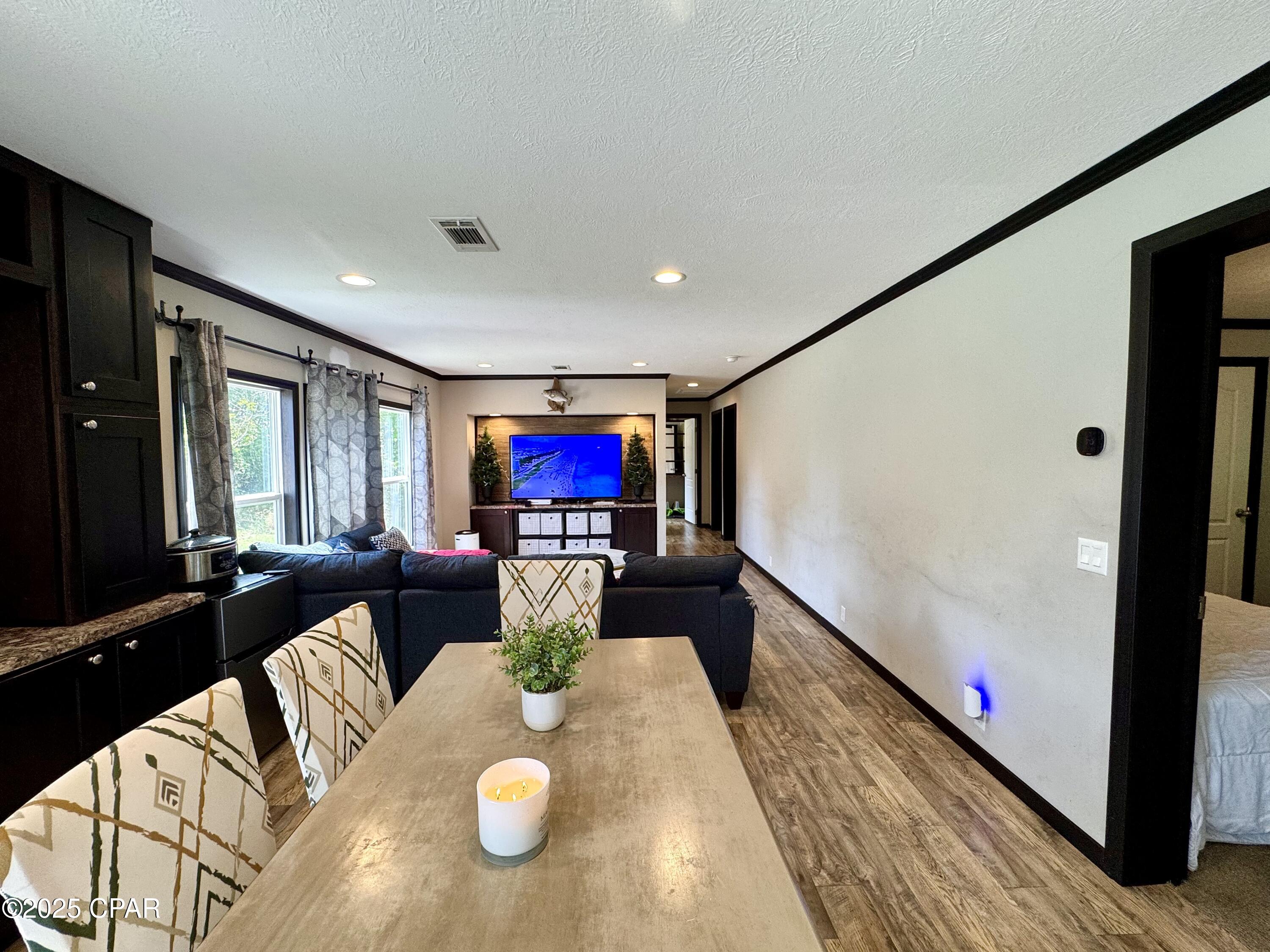 Image 10 For 7031 Hamilton Road