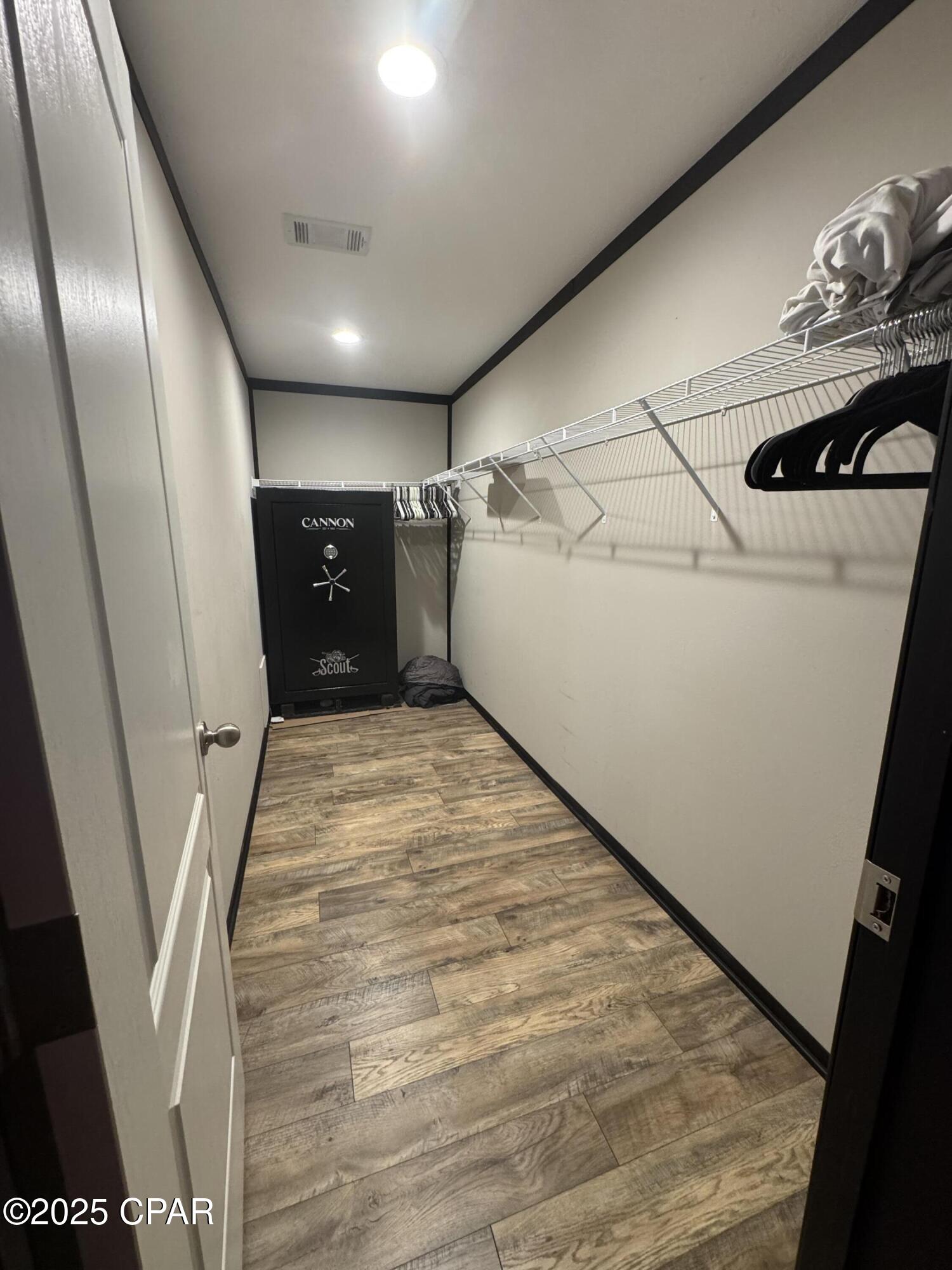 Bsskxtja8eoog5bbddbabce9pfax04polka4ks4paug