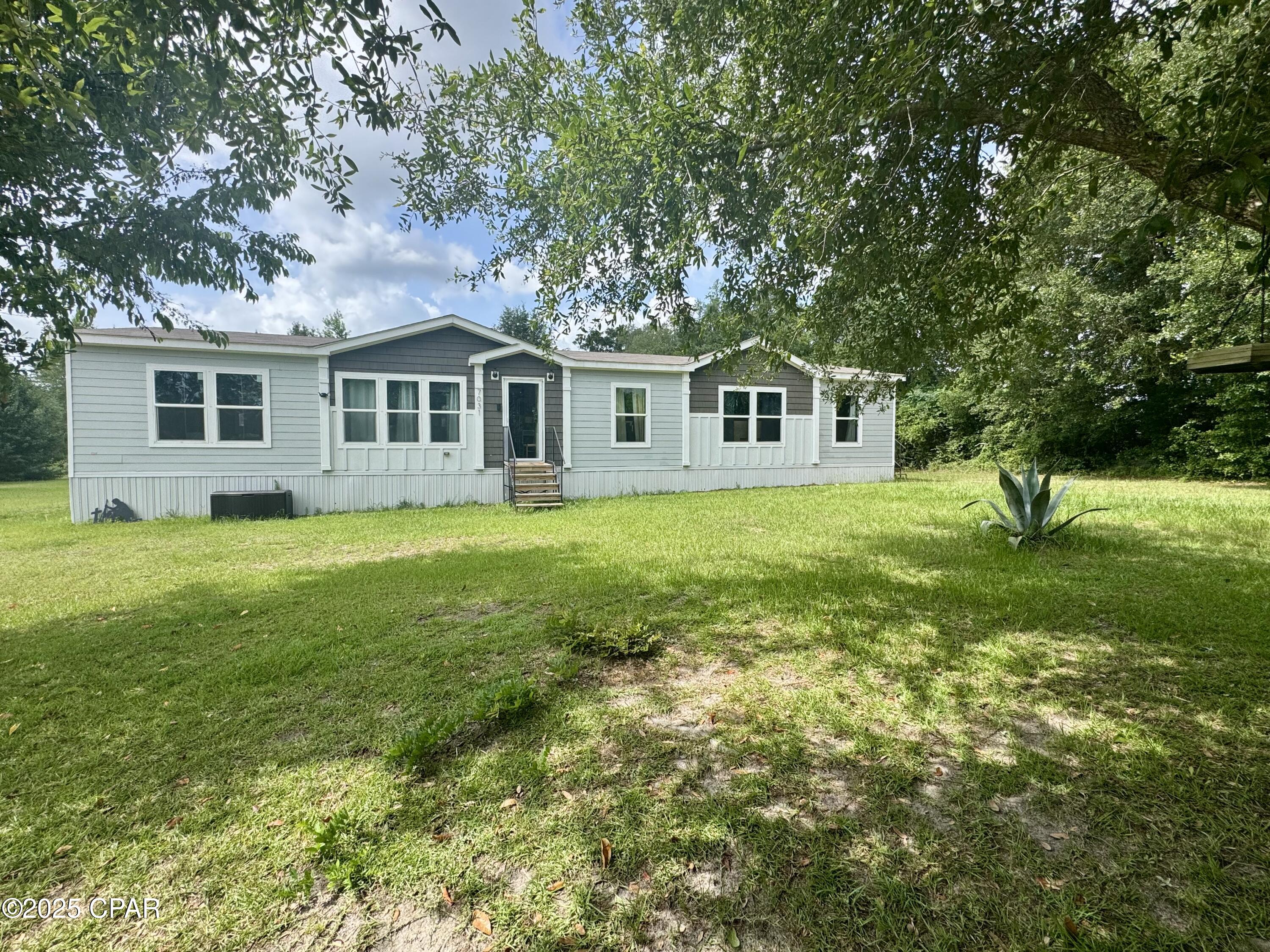 Image 3 For 7031 Hamilton Road