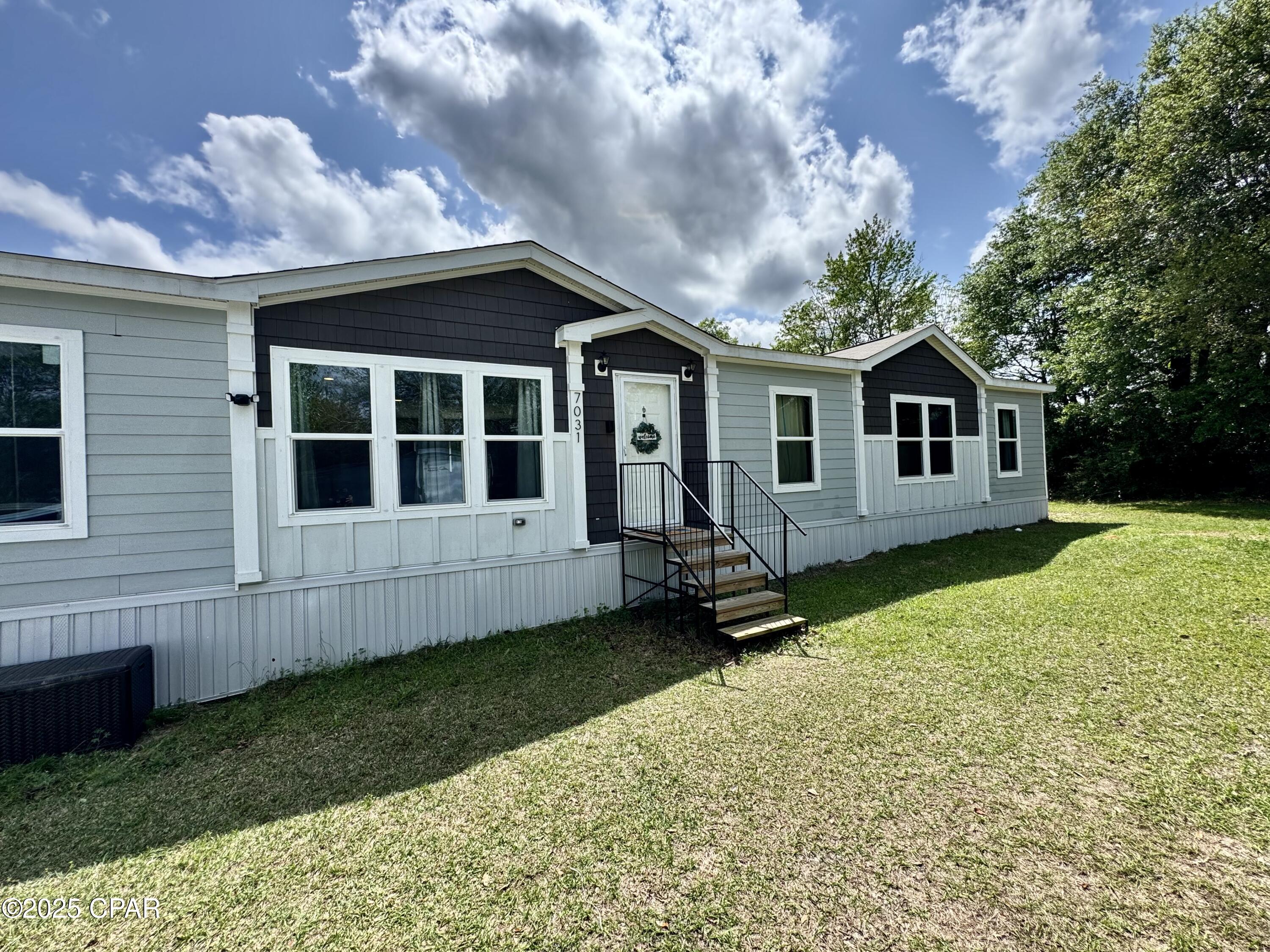 Image 4 For 7031 Hamilton Road