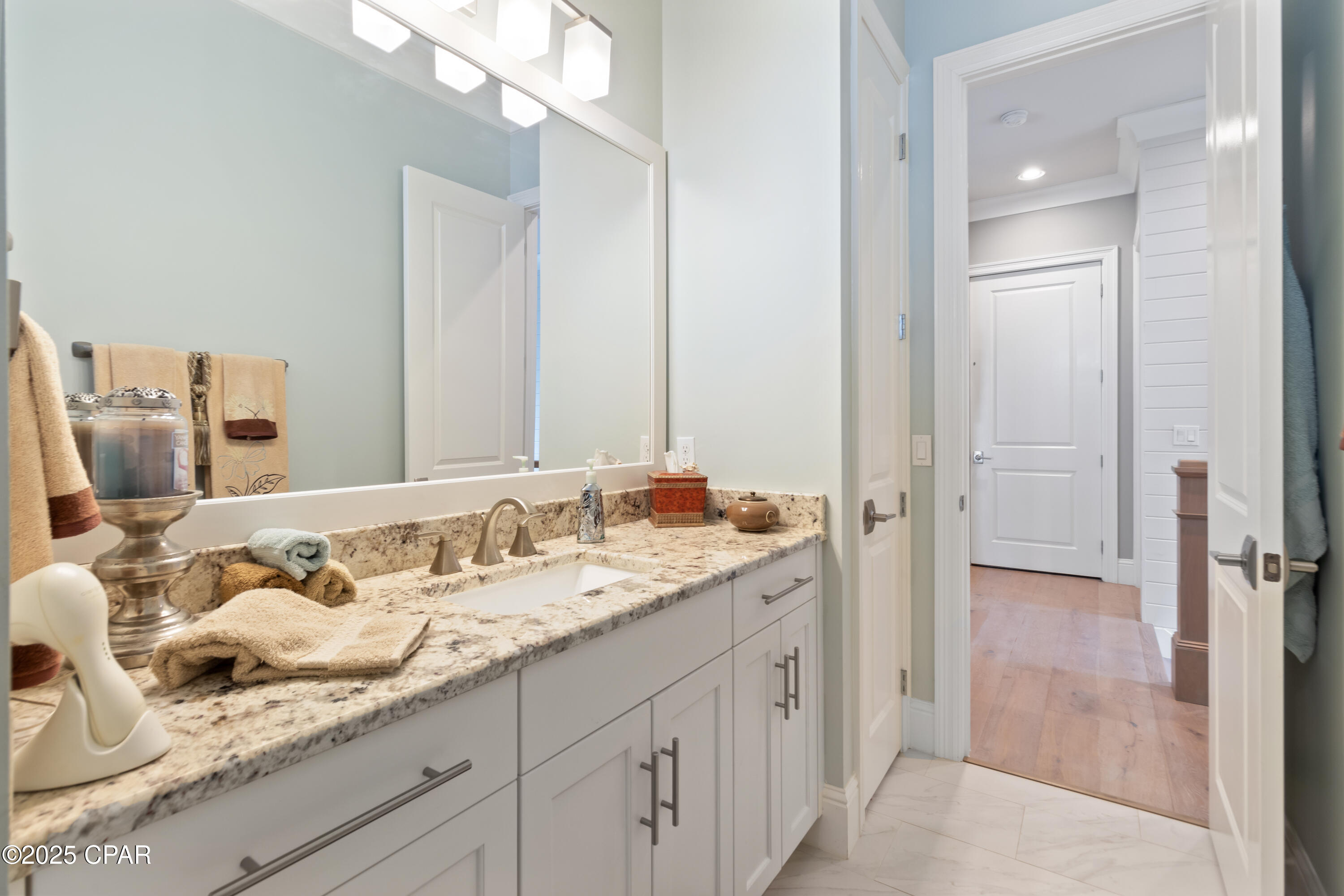 Aimfcbkstwseqxnfoczszgtnsrnixwxpvxl4dxjuxq4