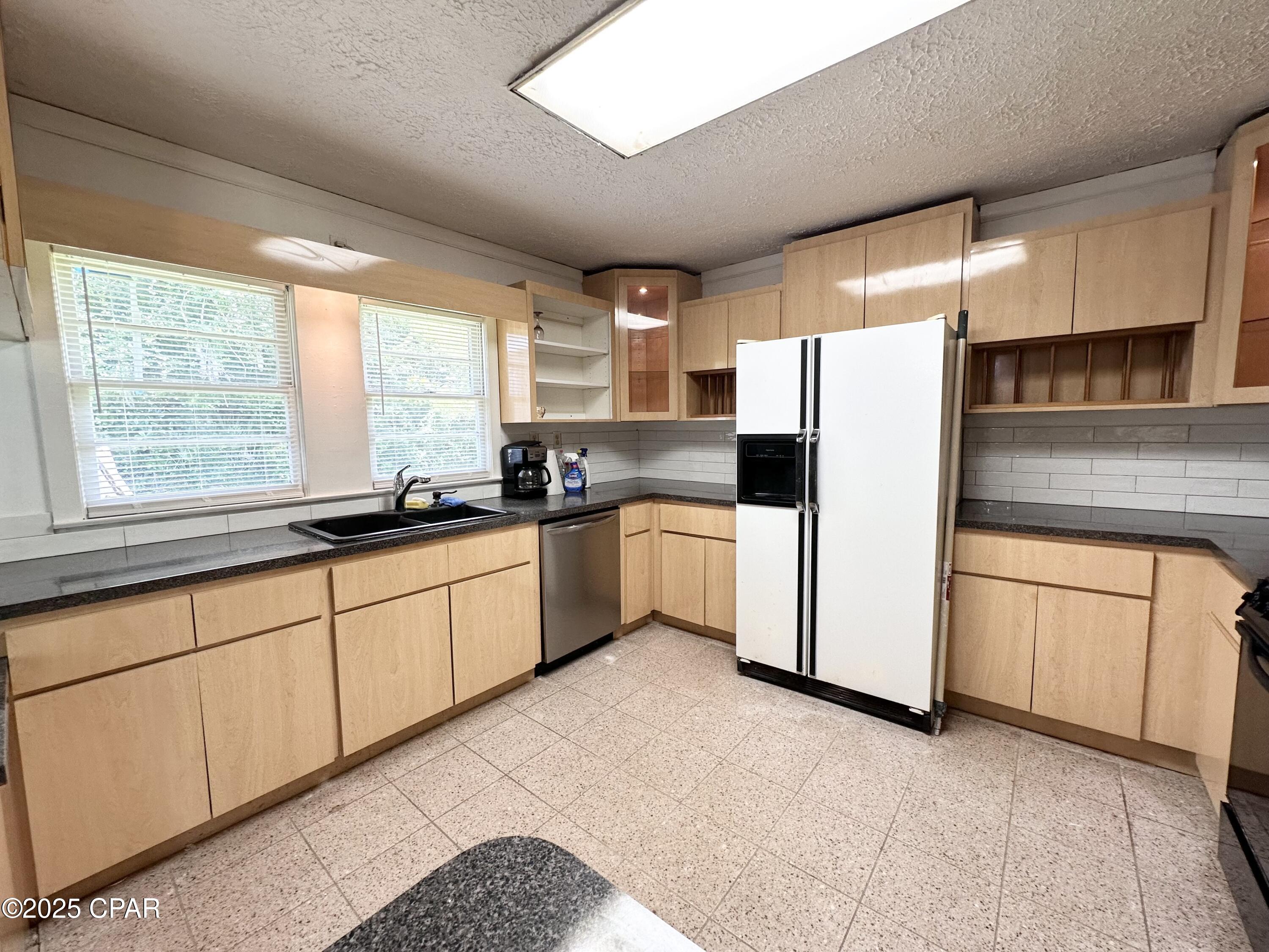 Image 3 For 4949 2nd Street