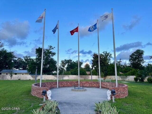 C Epezqkxtlloy9qbrqywlhlyvwqyxrcfqgri06lcr0