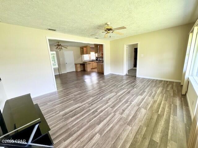 Wby4 Qzjupi Pmpntz7xkecj_yiswxpm3f3w_2i_zny