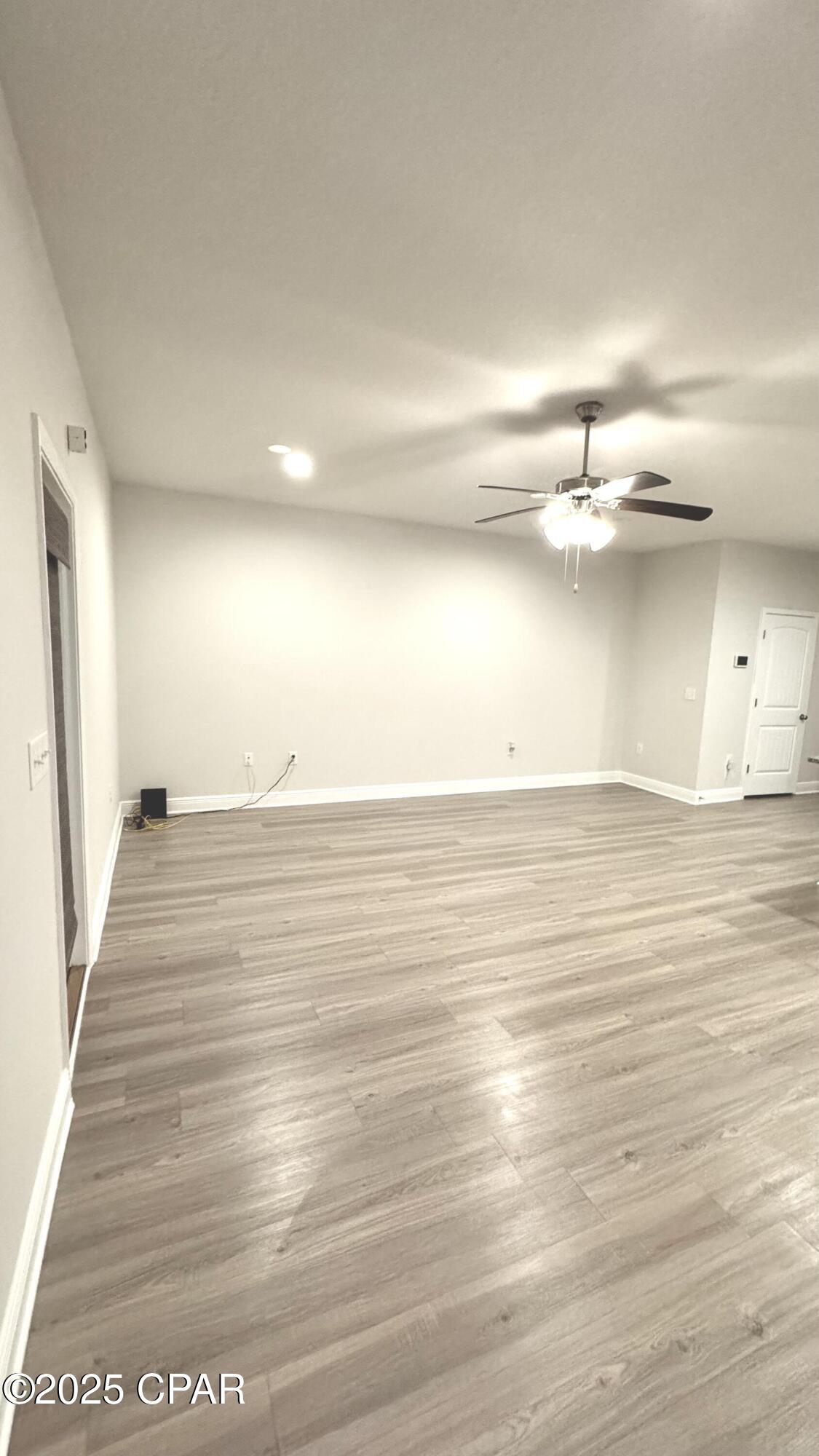 Dyl_uhxbldvshgx83ffde9cxiasvcqg6oedvvncvxmc