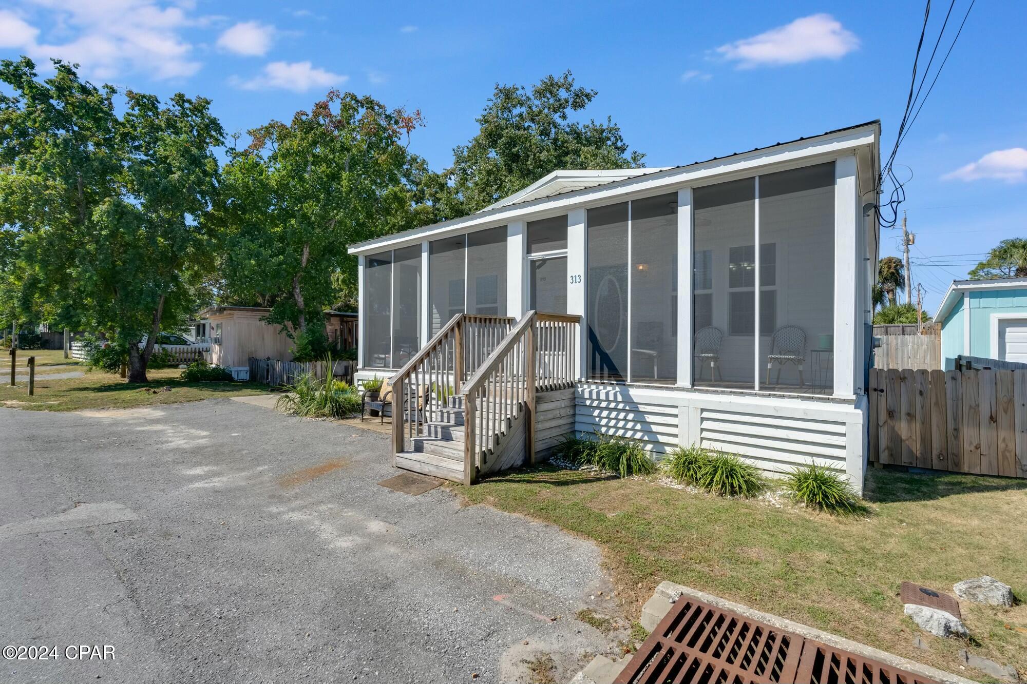 Image 2 For 313 Laureno Place