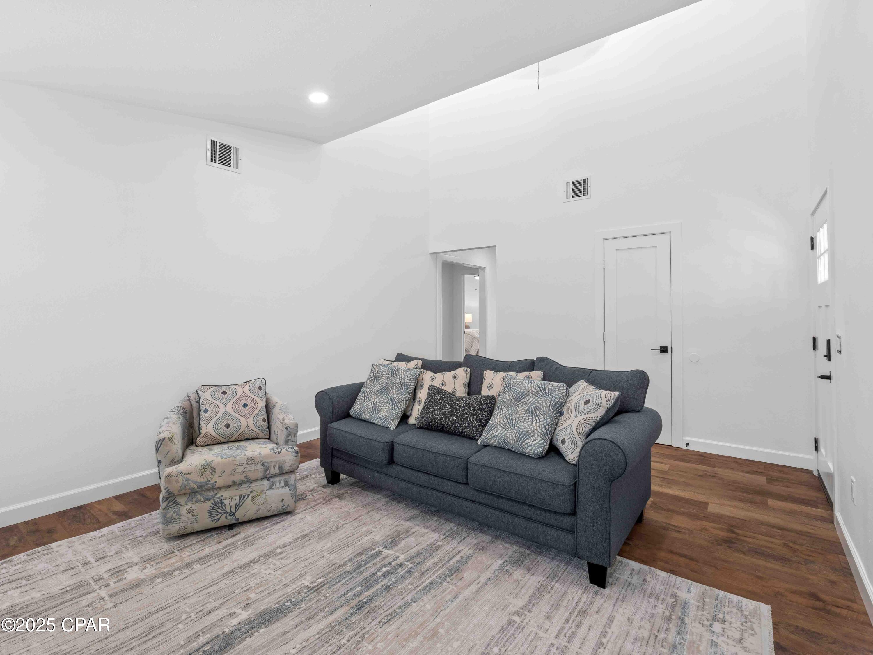 Hkjlqkaxelmzvall3of9_qdflozobwci2tw0jovowcq