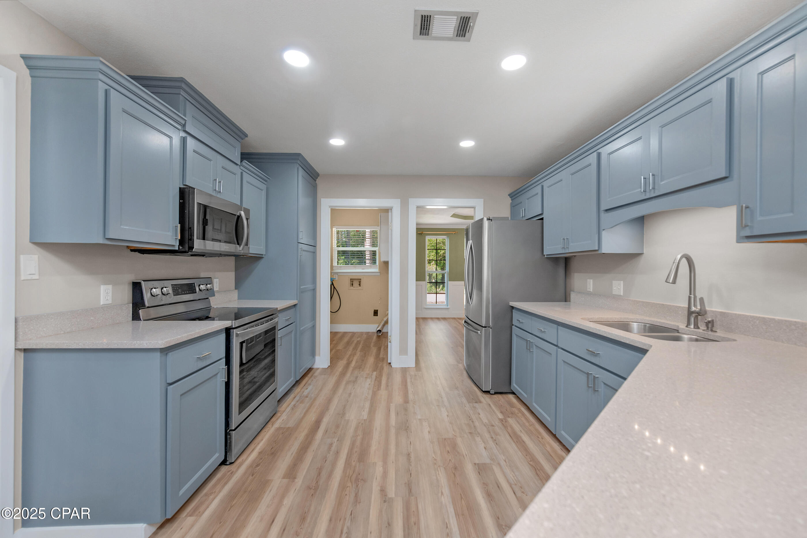 R4vbquwxoc2xwbty0i8xq8petmonl6guuug5sy_rndu