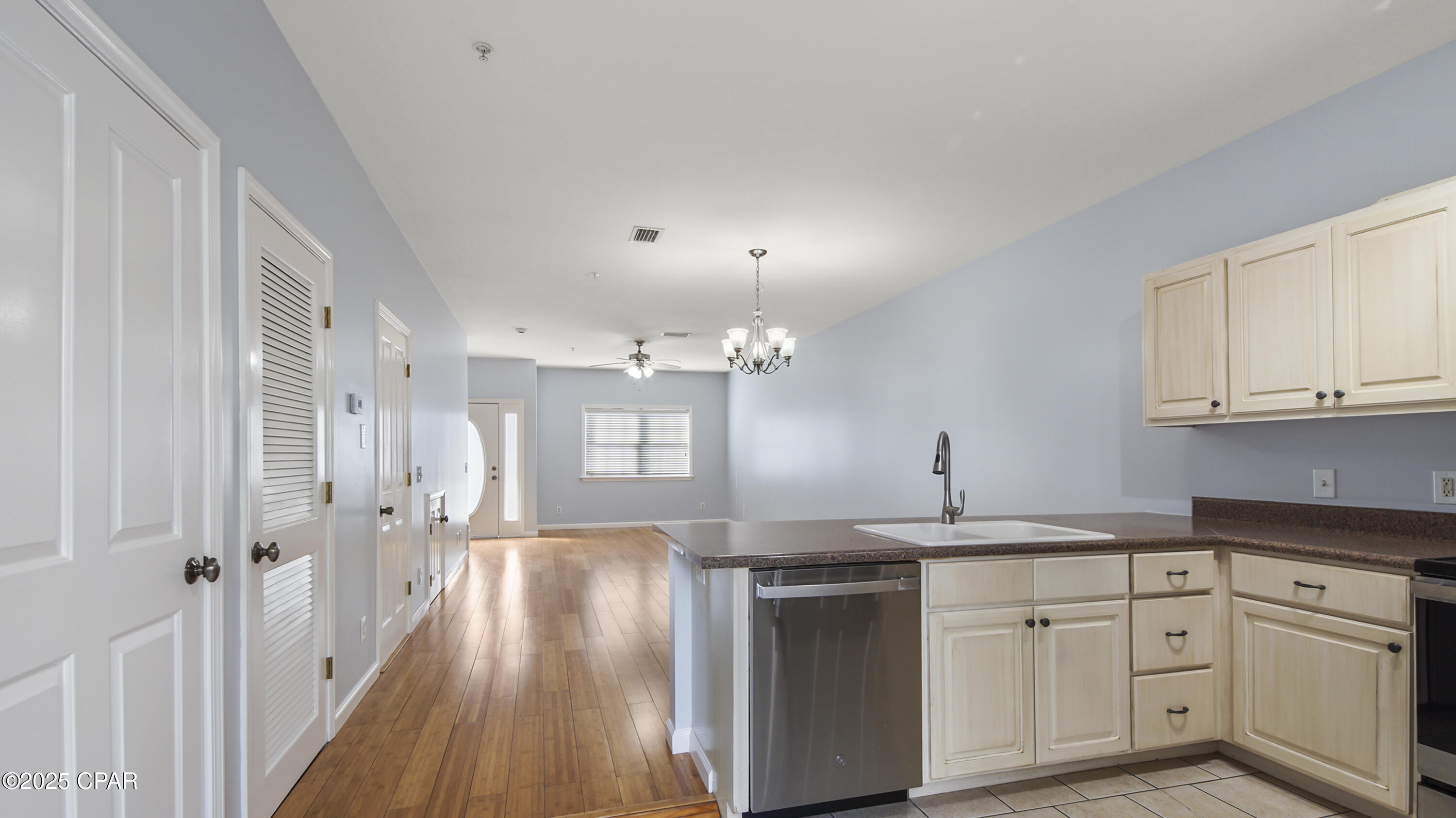 Bk1m8lbuqb8qt03fgb Dny0ldr9evslpiijezpnghqa