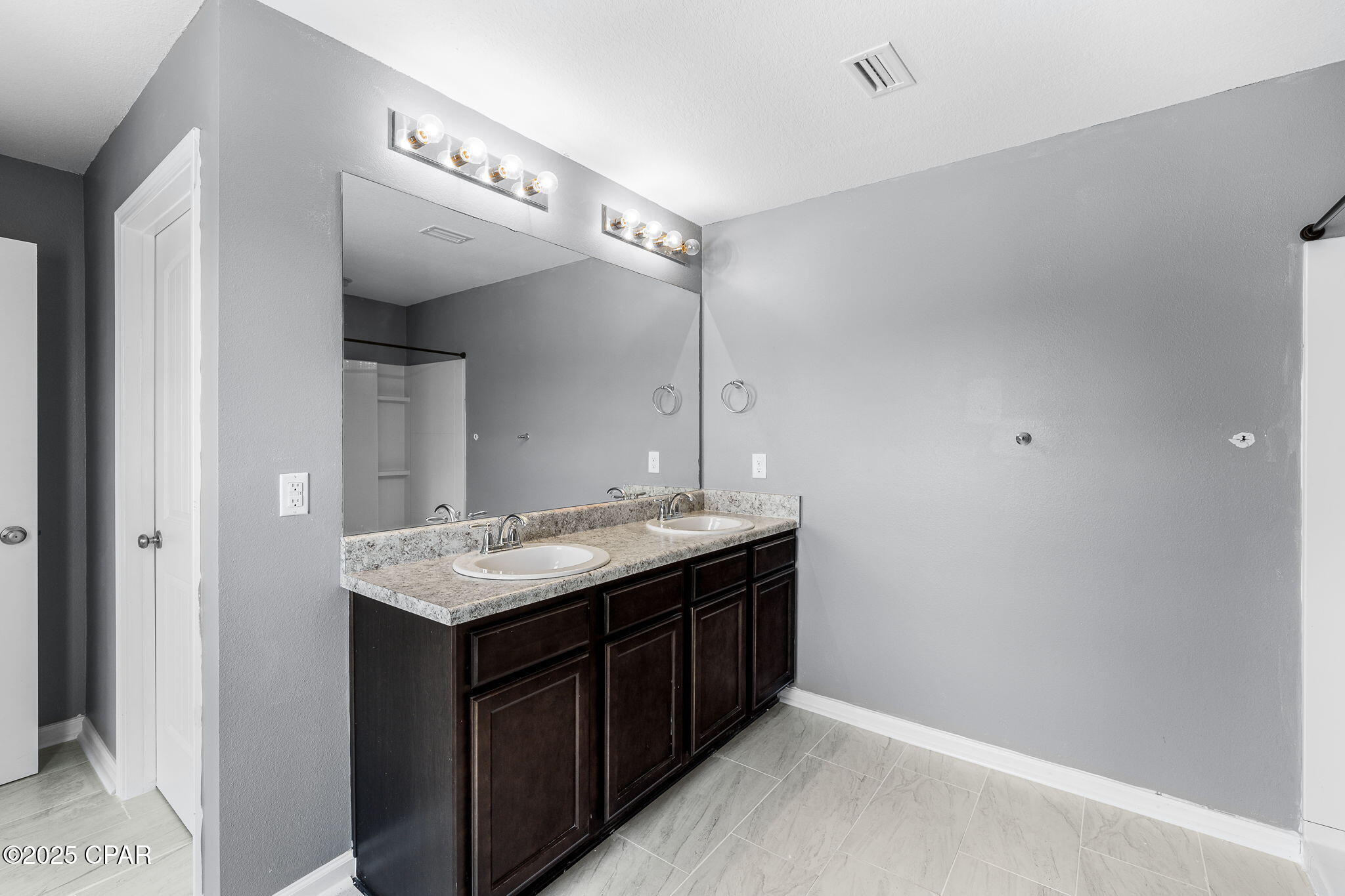 V6ikvb9egswlca8zg4vj5dkye9u1kcveexzhcqq99y0